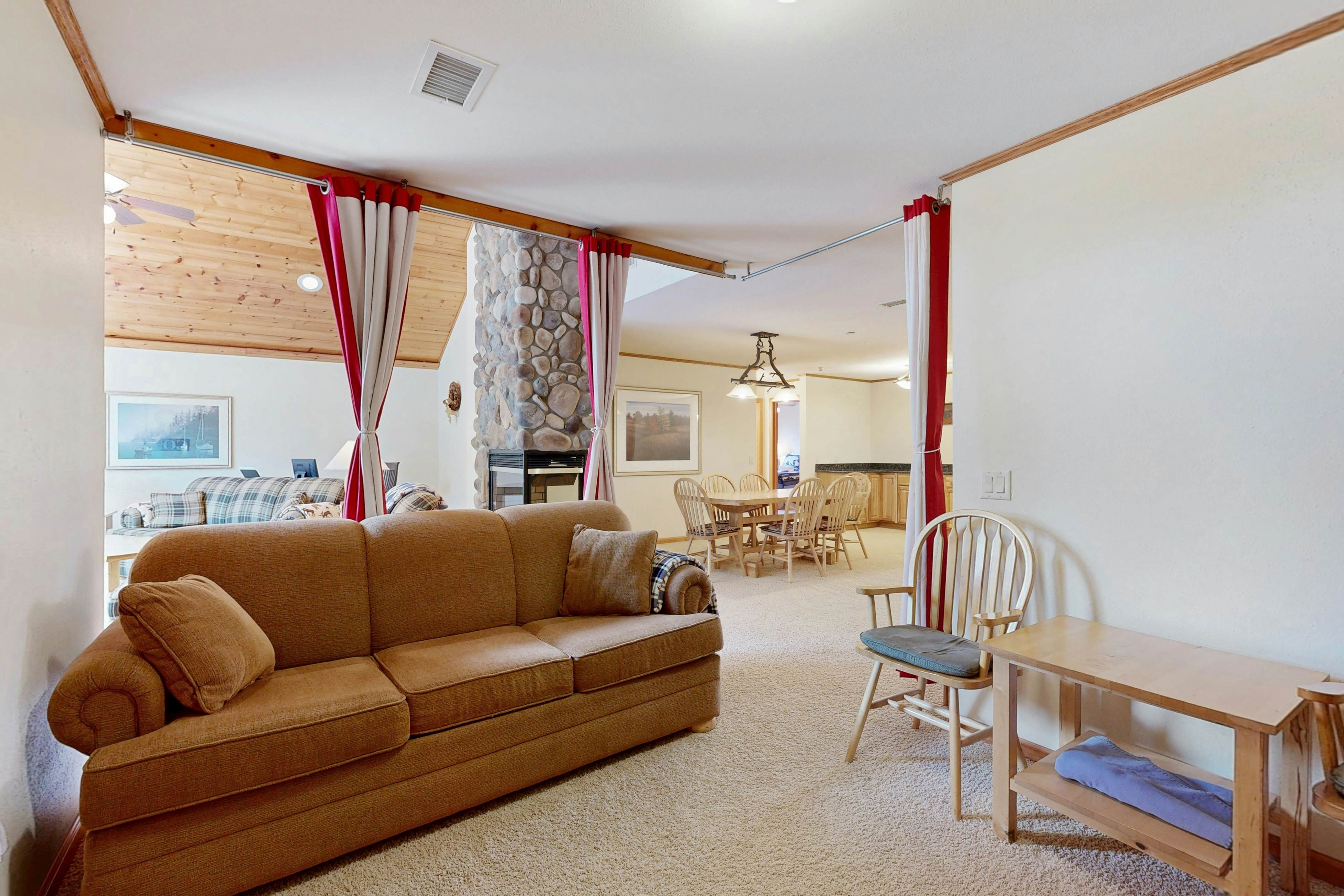 Fountain View Between Holes 1 & 2