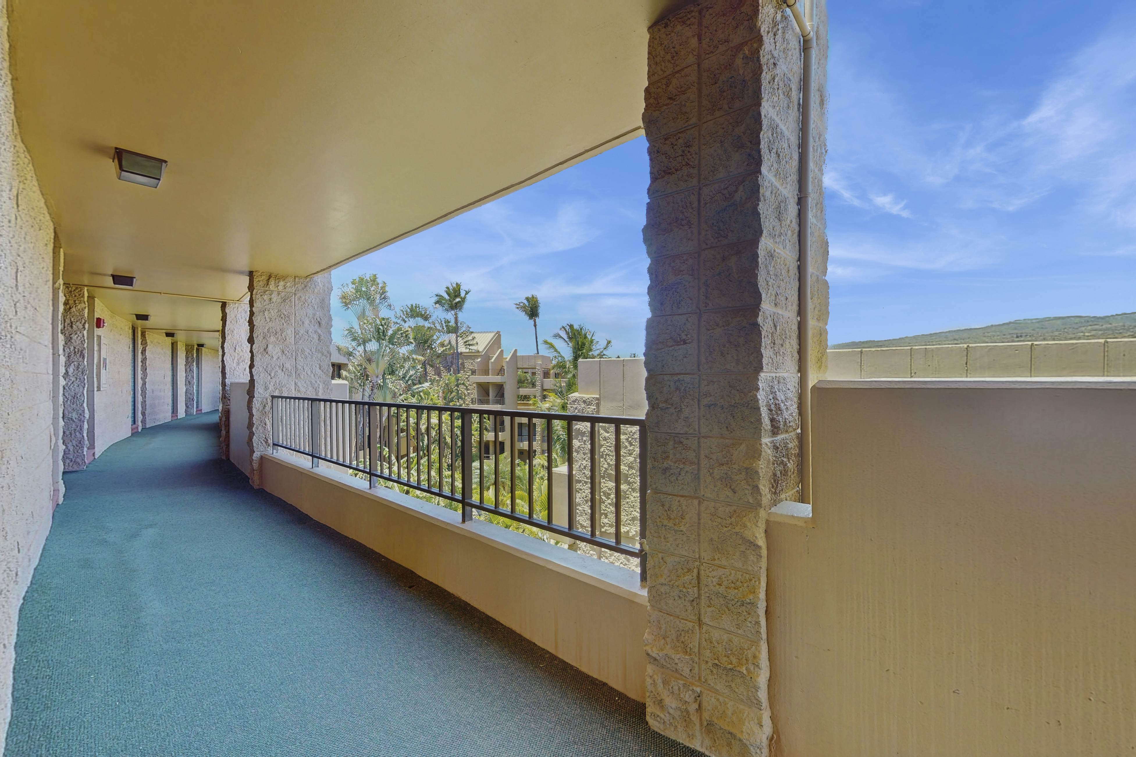 Paki Maui Penthouse 409