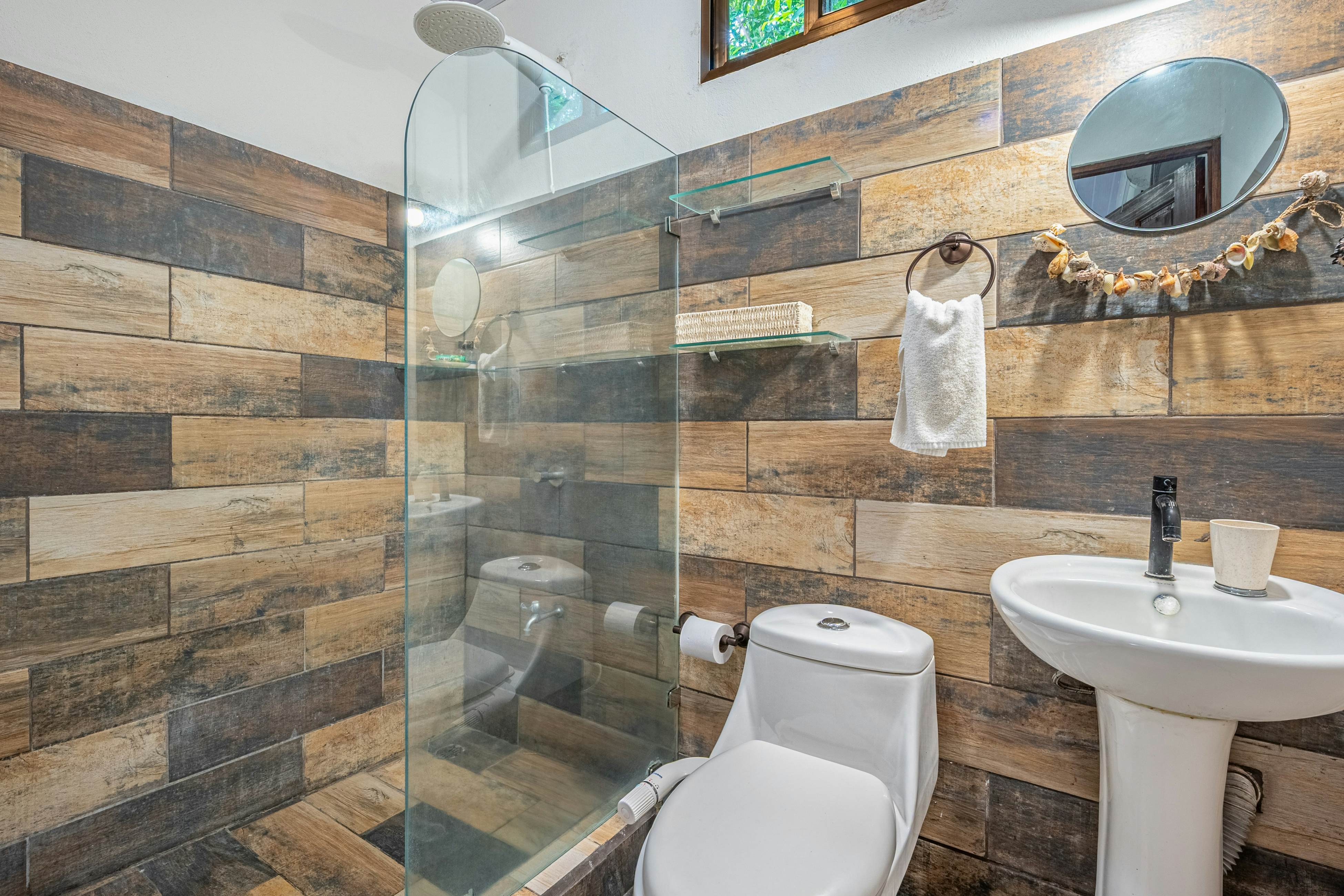 Tiburon Galano - Playa Carrillo