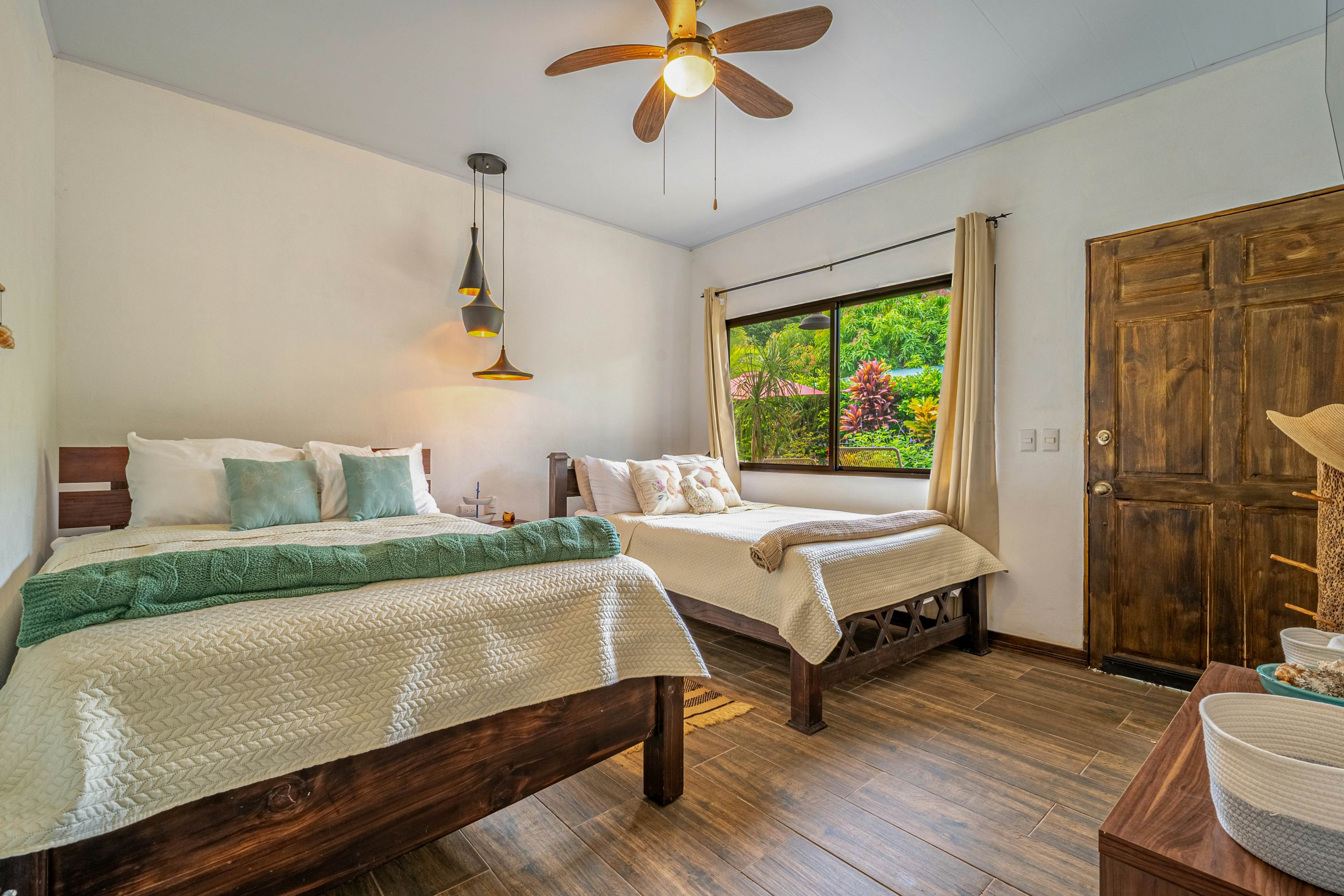 Tiburon Galano - Playa Carrillo