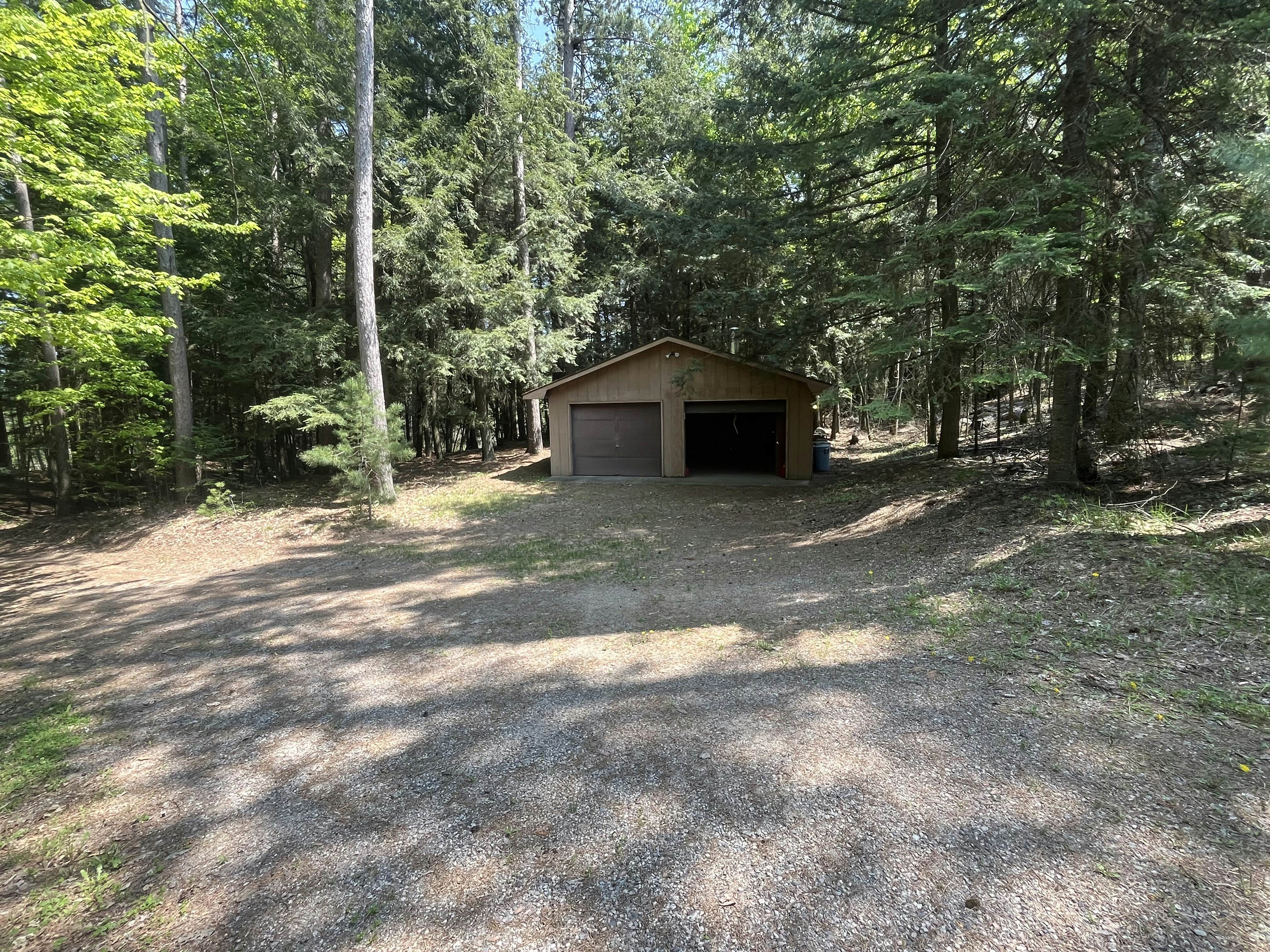 Swaying Pines Estate 