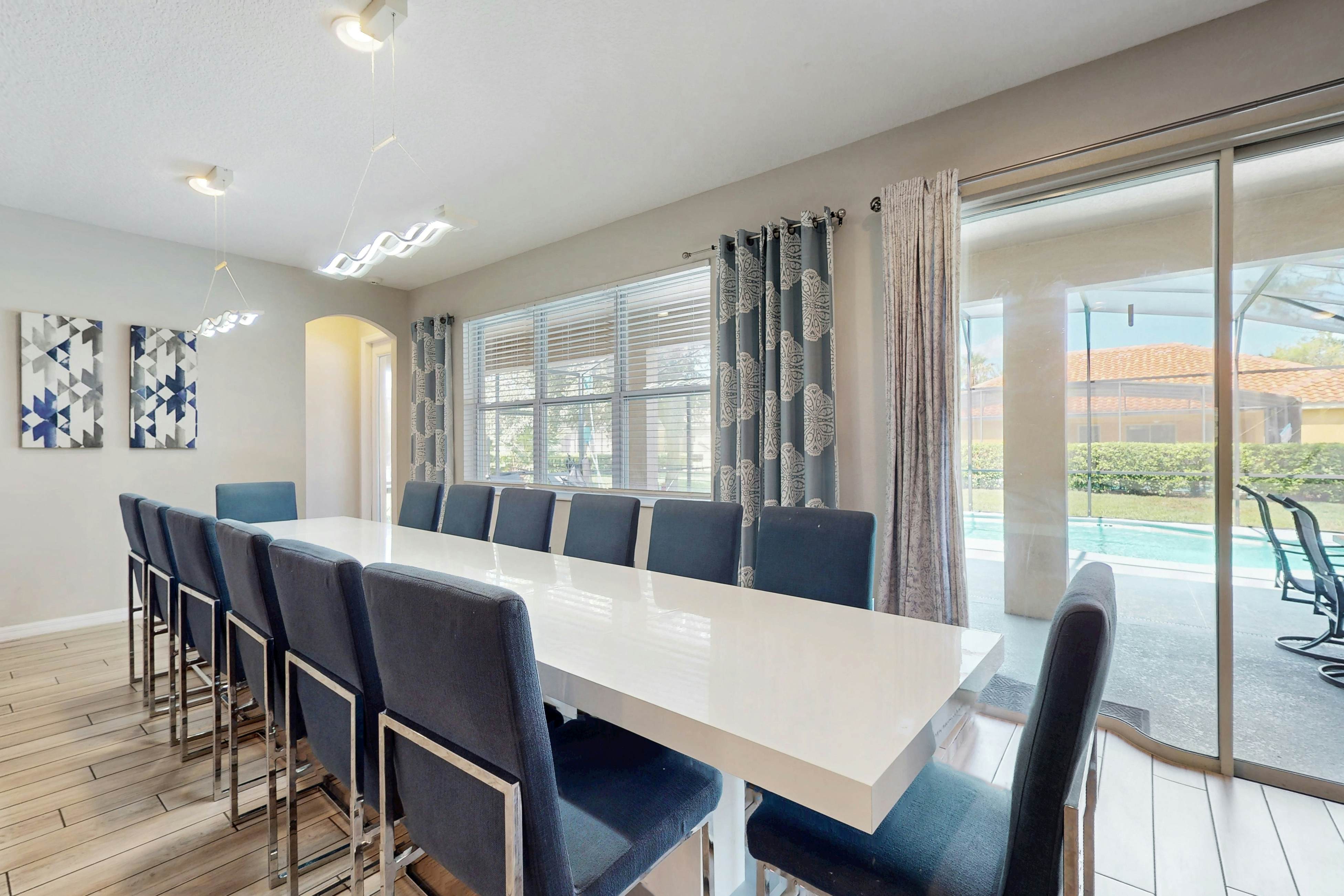 Coastal Breeze Mansion - Solterra