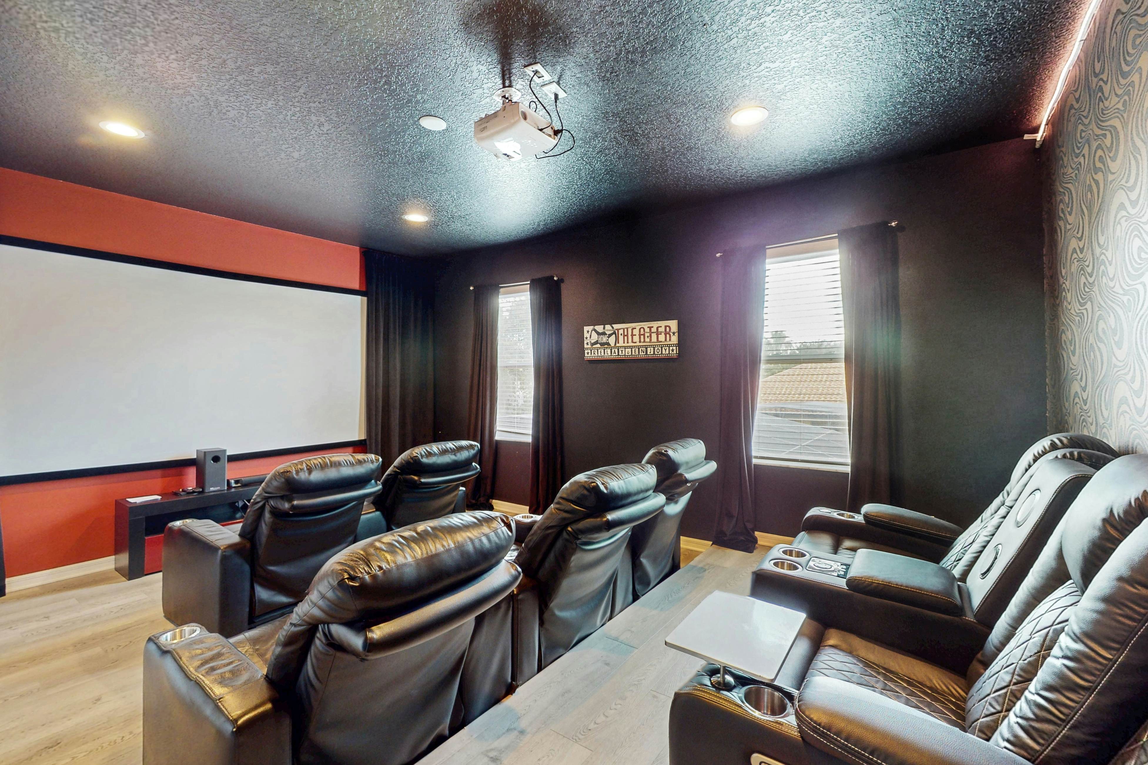 Coastal Breeze Mansion - Solterra