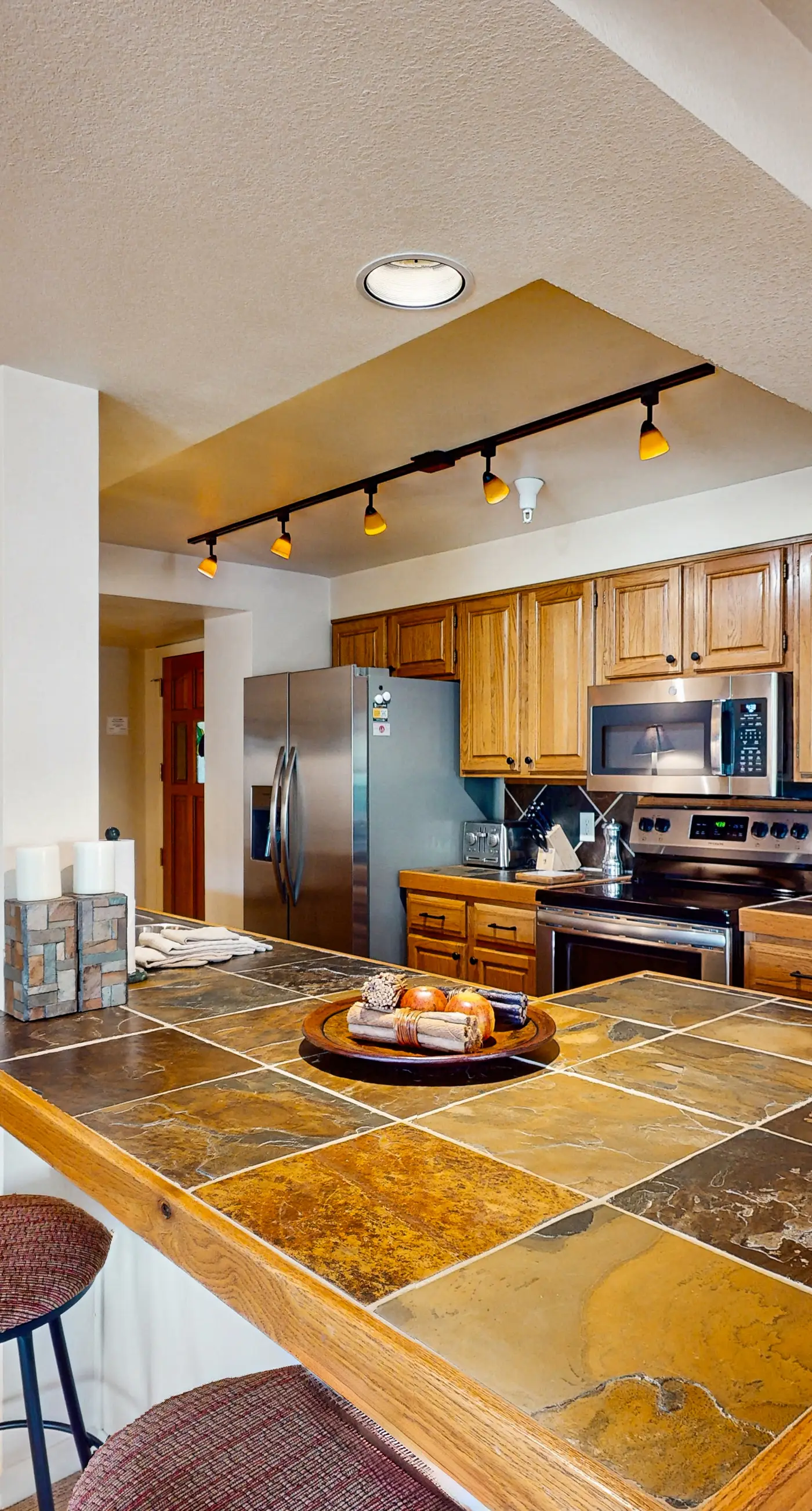 Torian Plum Plaza 403 