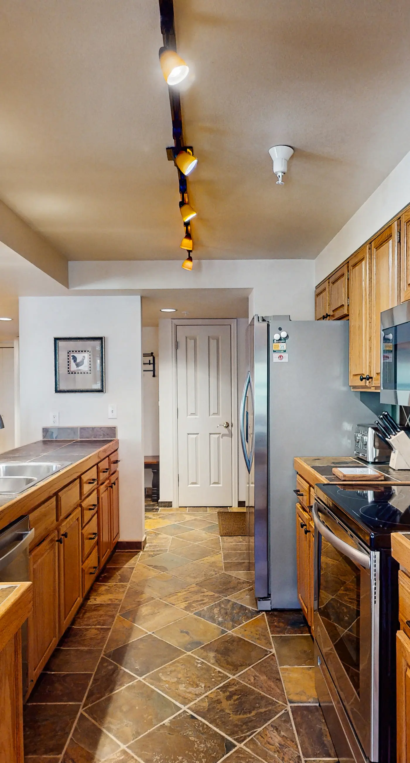 Torian Plum Plaza 403 