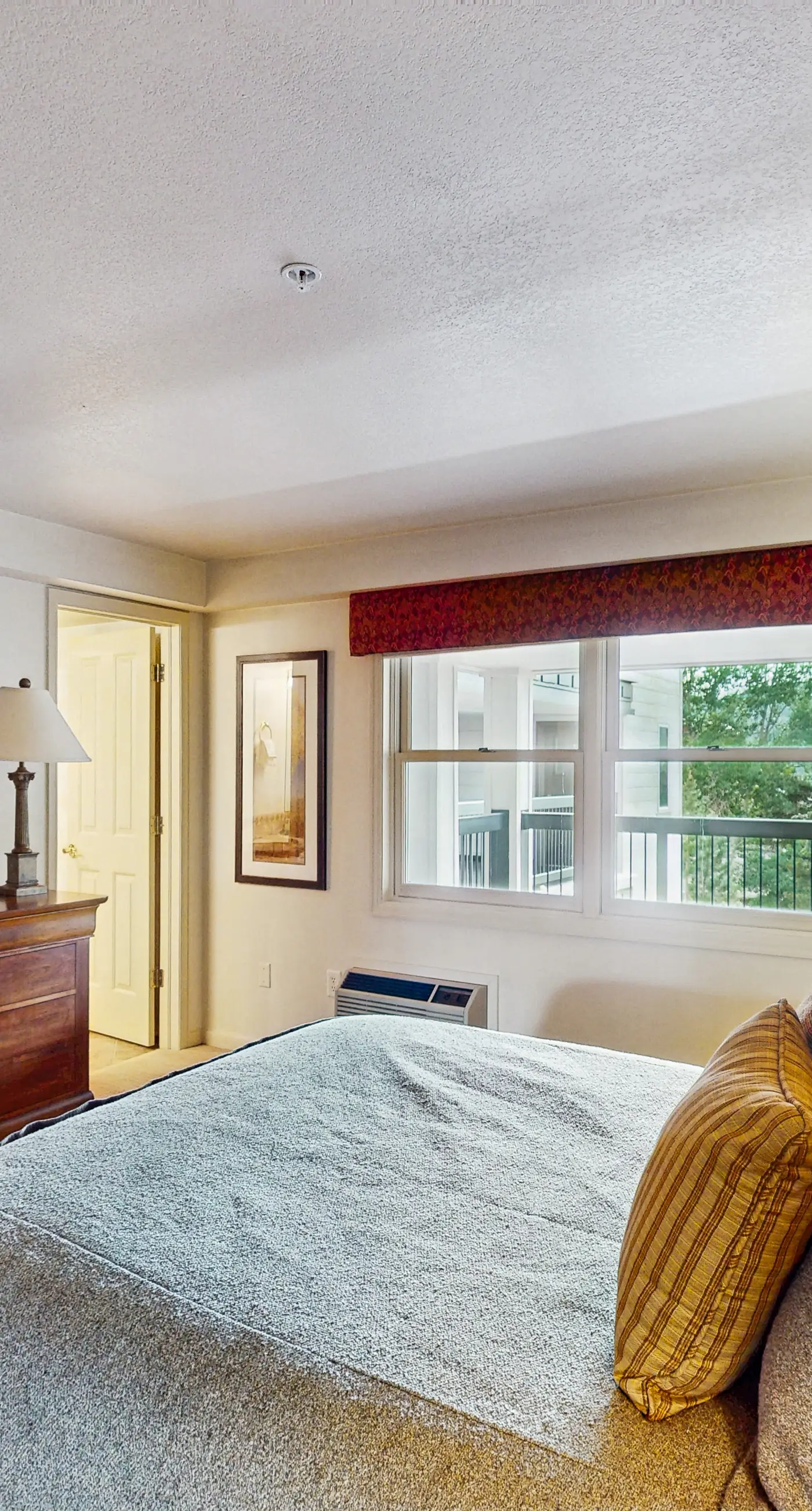 Torian Plum Plaza 403 