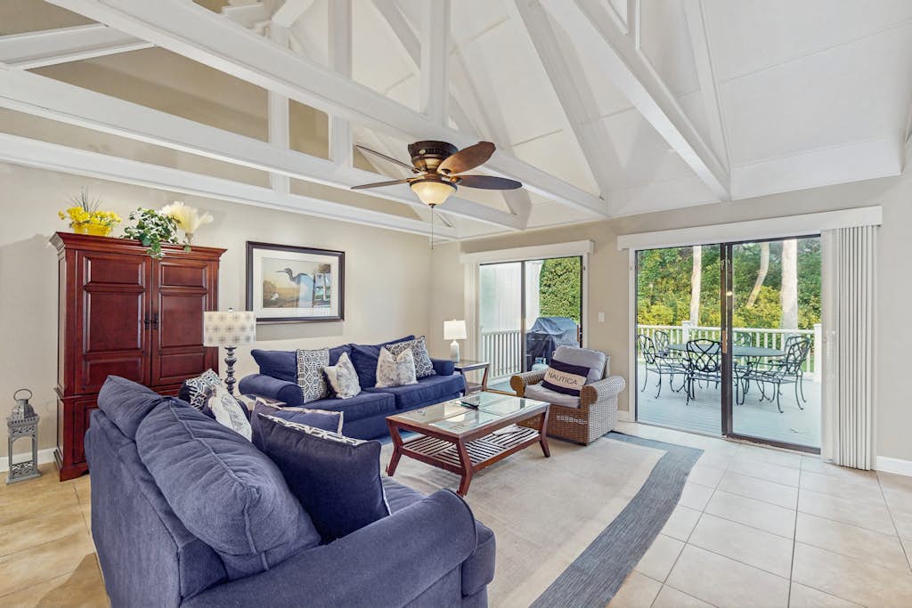 Family-friendly condo w/ a furnished deck & shared pools - near golf & shops — Hilton Head, SC — vacation rental
