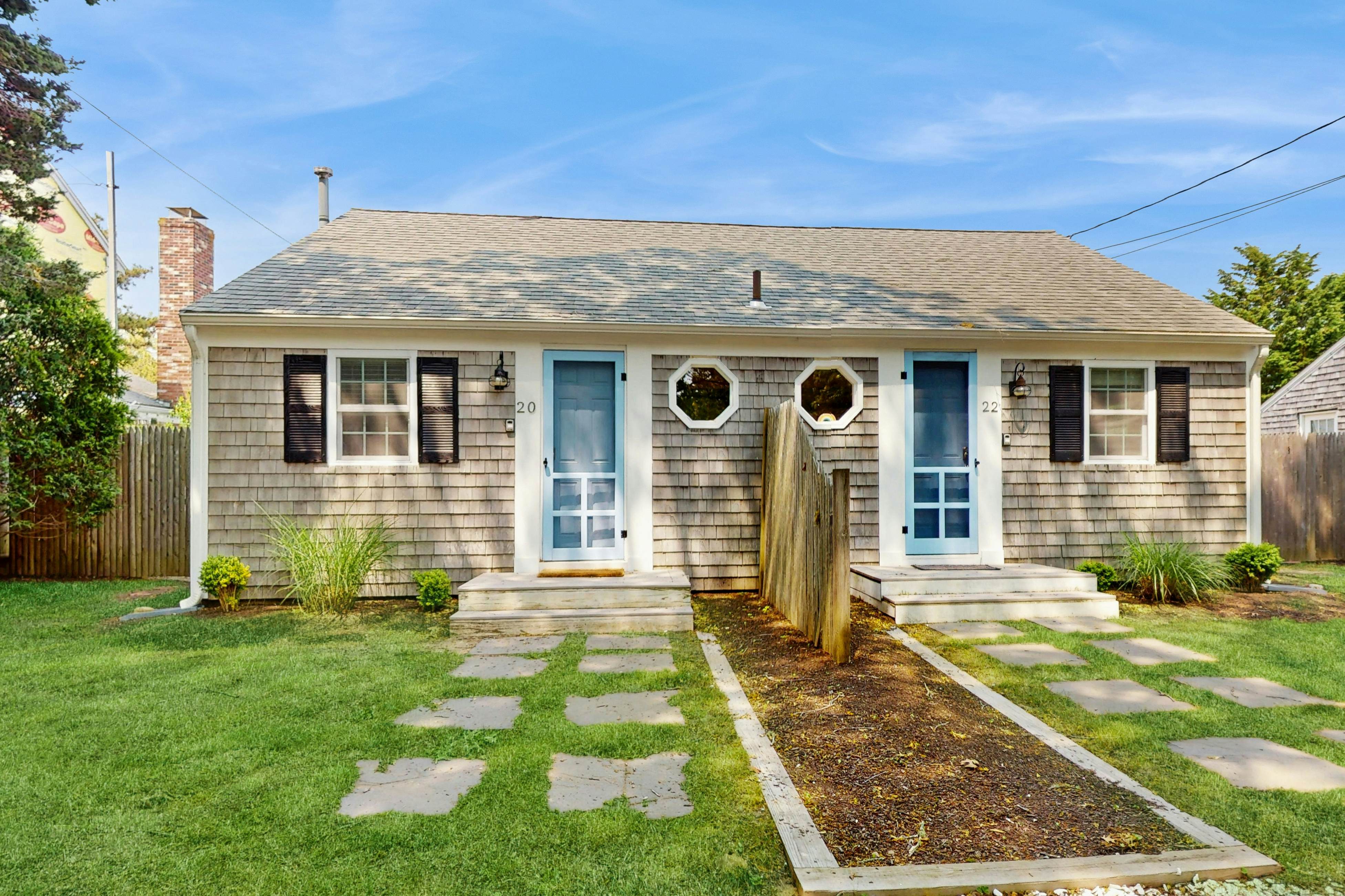 Salty Kisses Unit 20