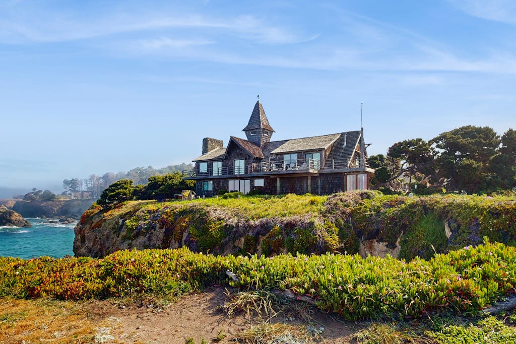 Oceanfront Home - Stunning Views & Private Hot Tub — Fort Bragg, CA — vacation rental