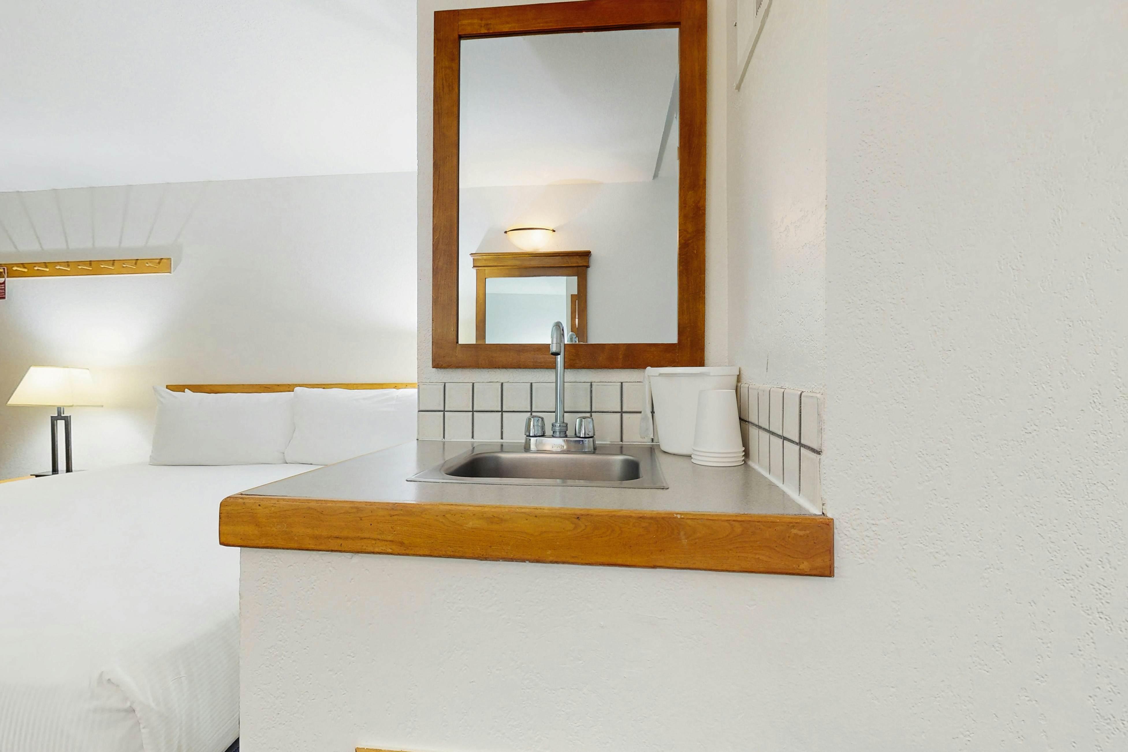 Aspen Mountain Lodge 100