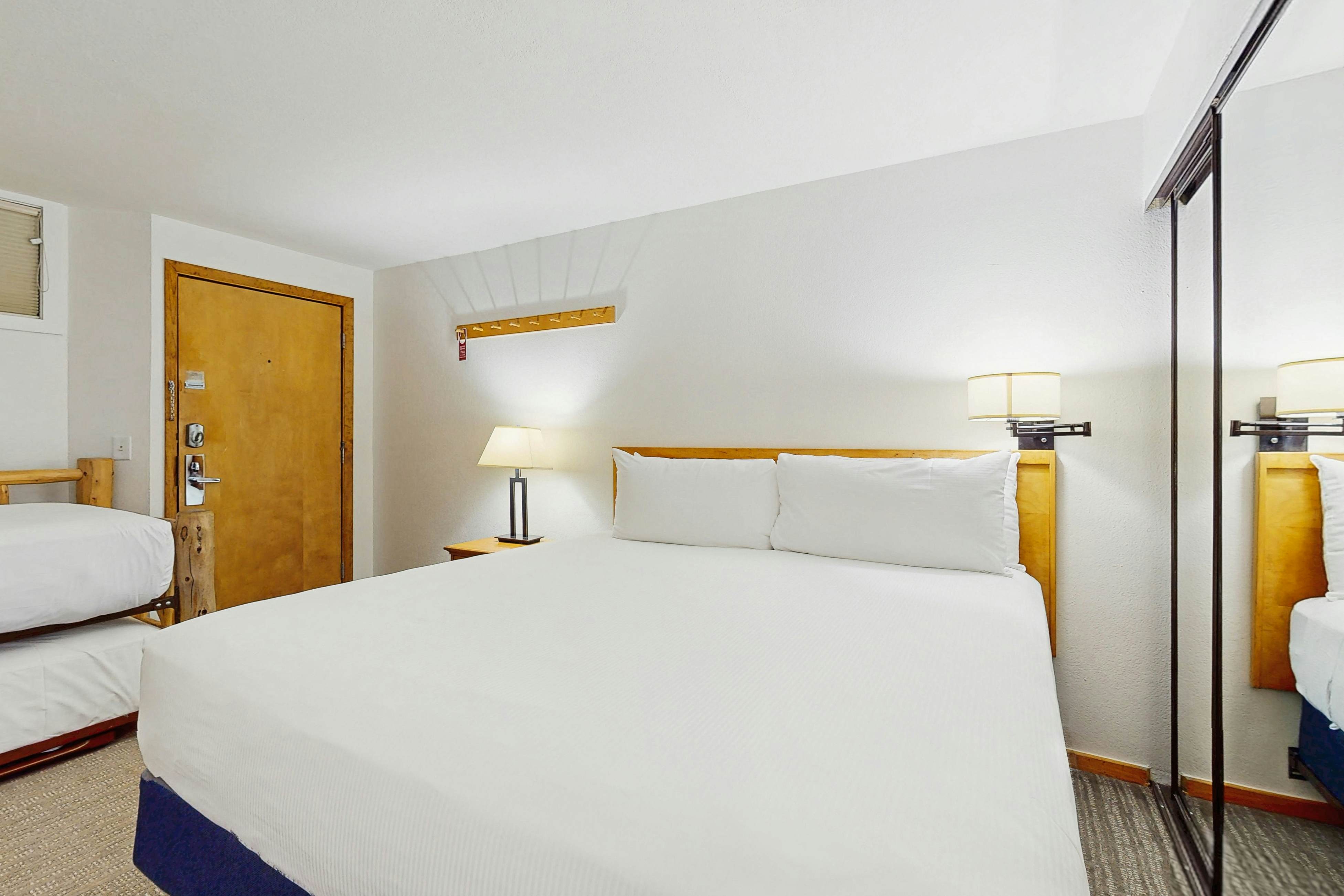 Aspen Mountain Lodge 100