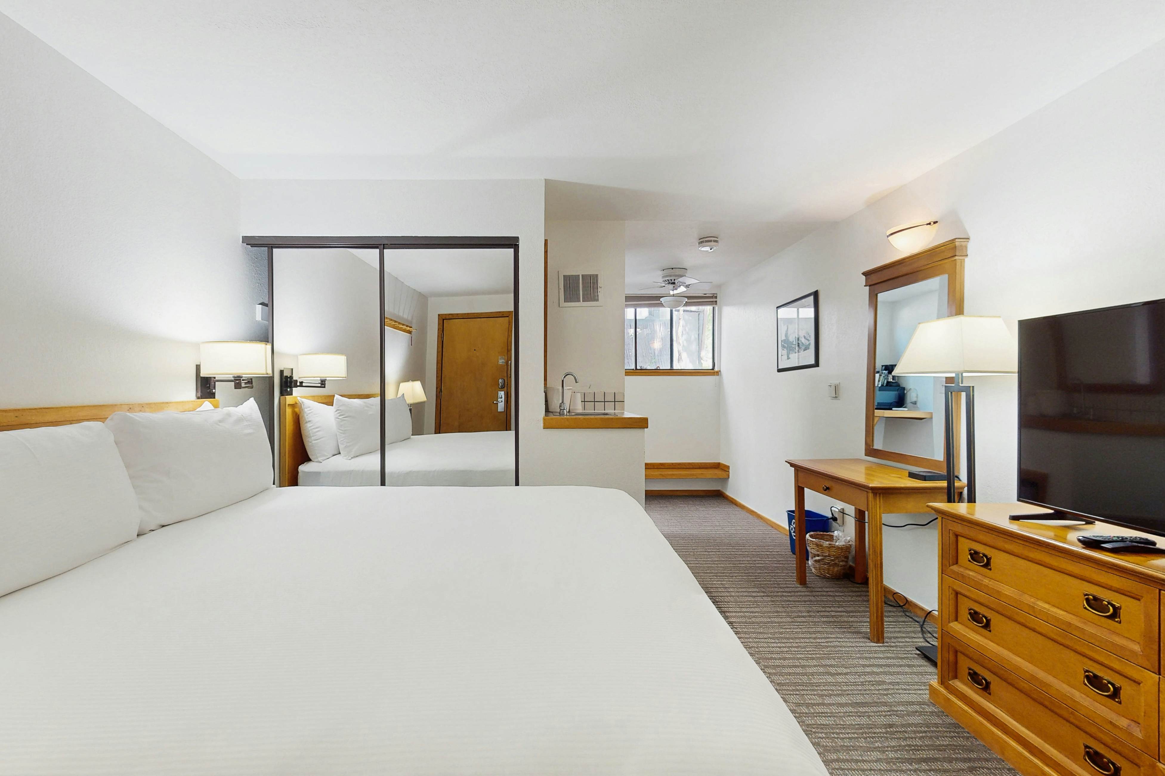 Aspen Mountain Lodge 100