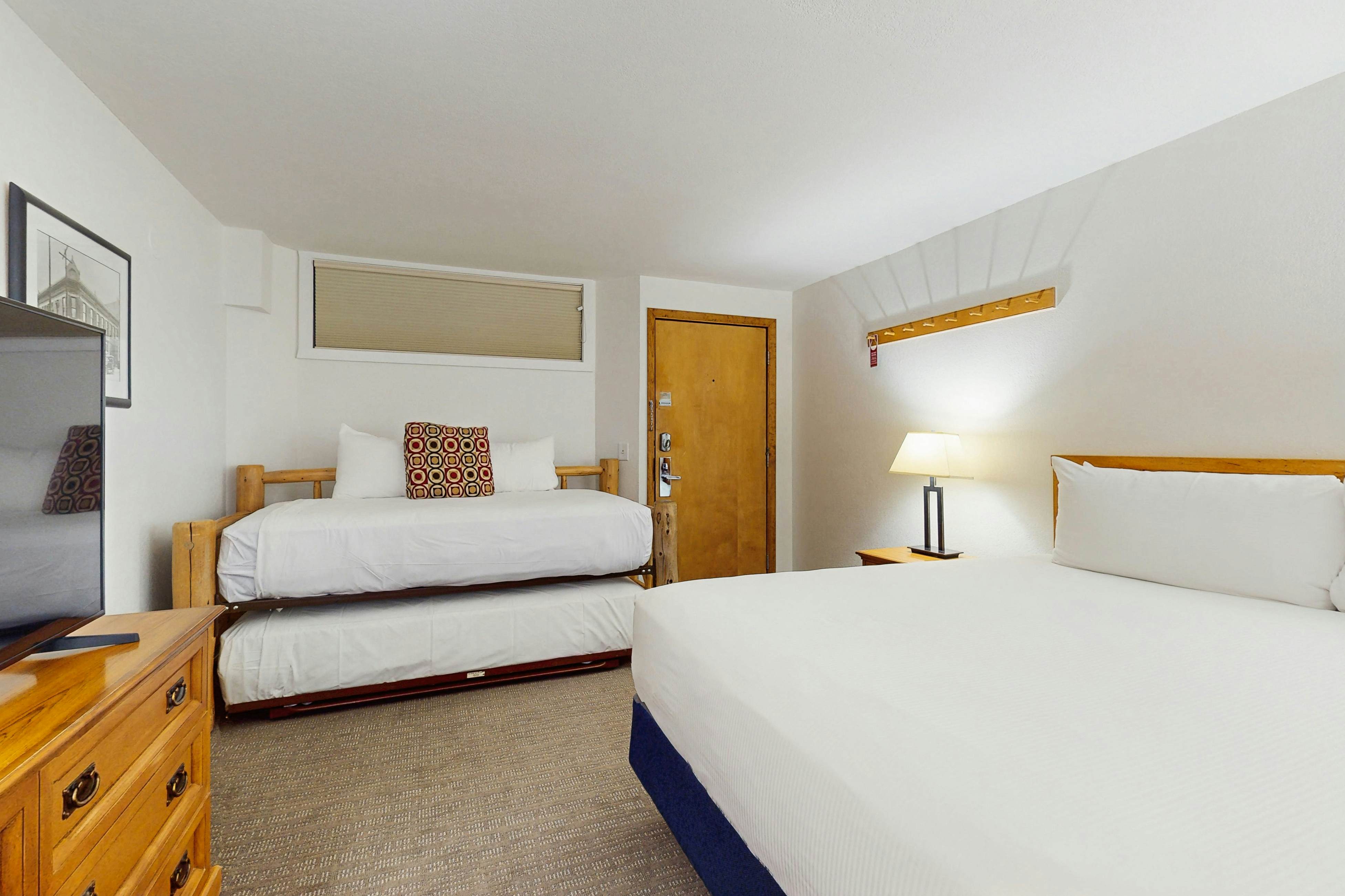 Aspen Mountain Lodge 100