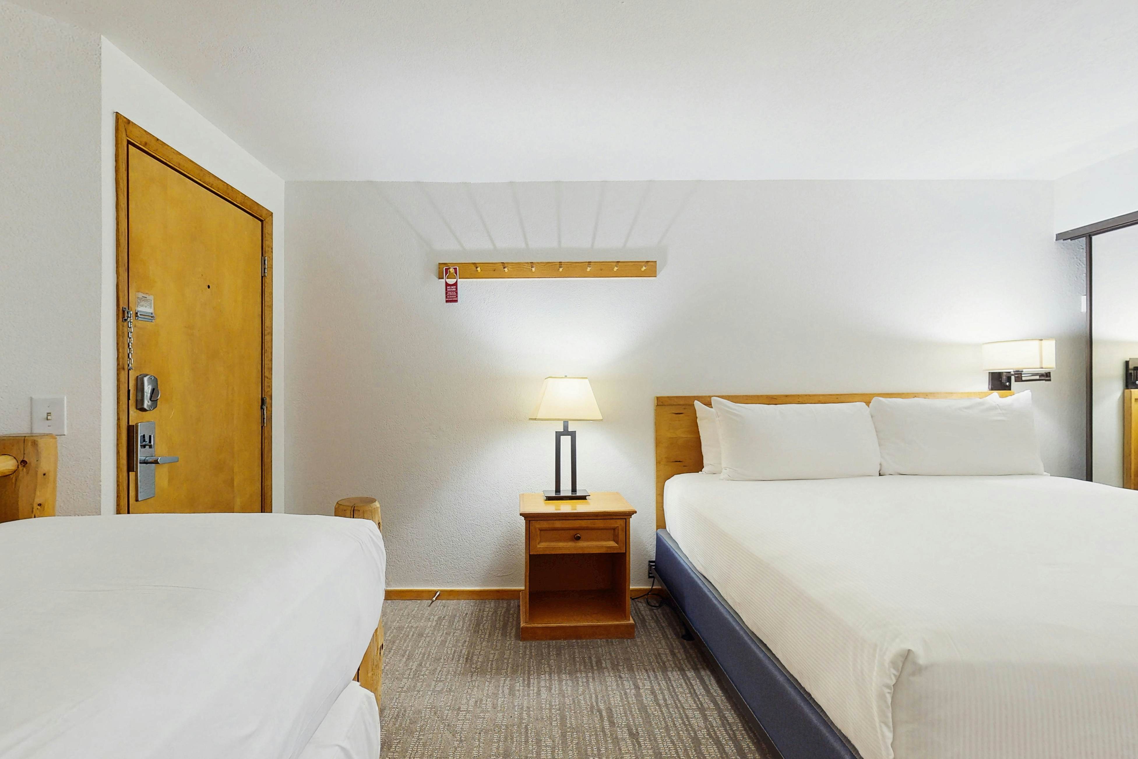 Aspen Mountain Lodge 100