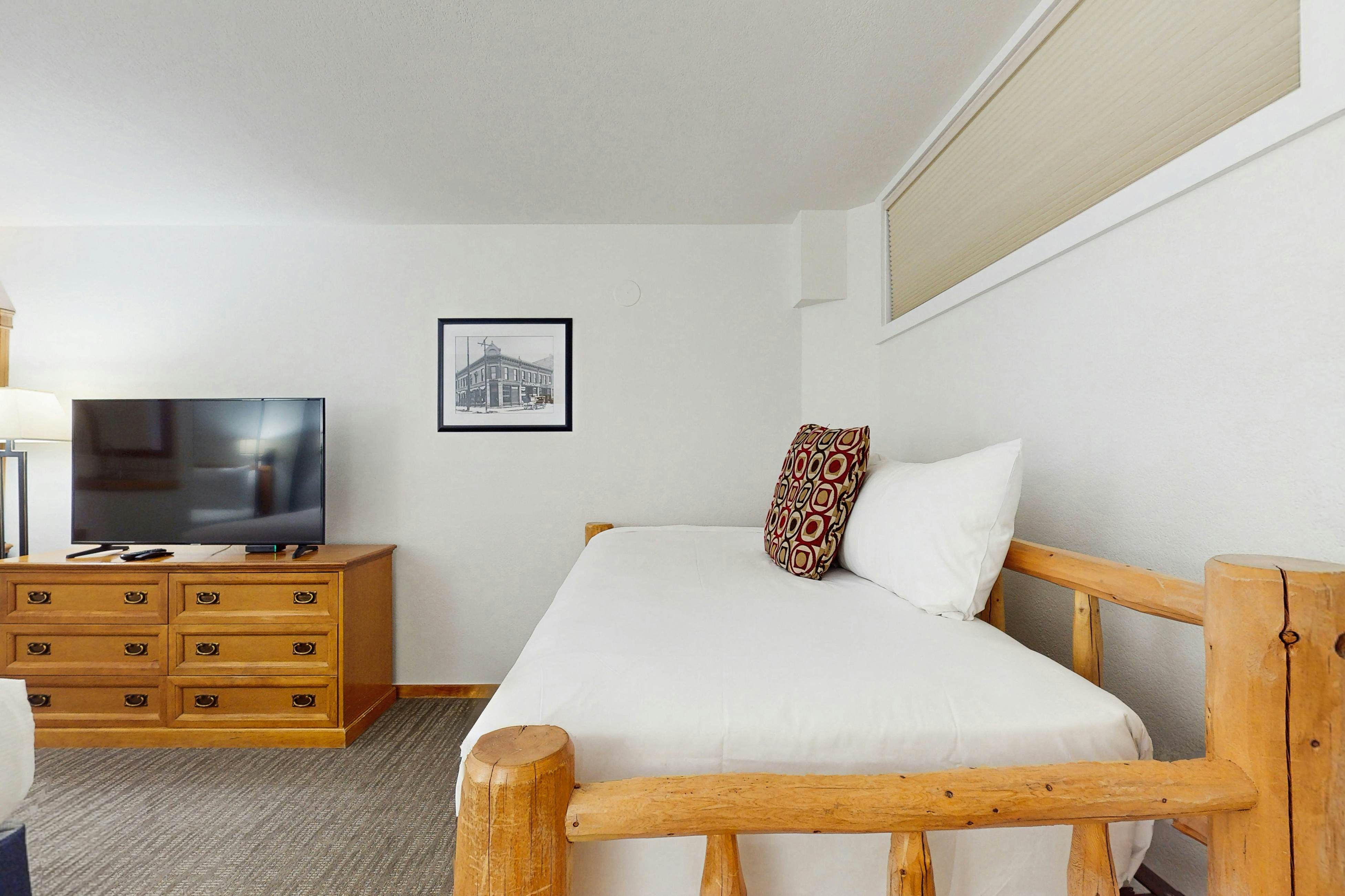 Aspen Mountain Lodge 100