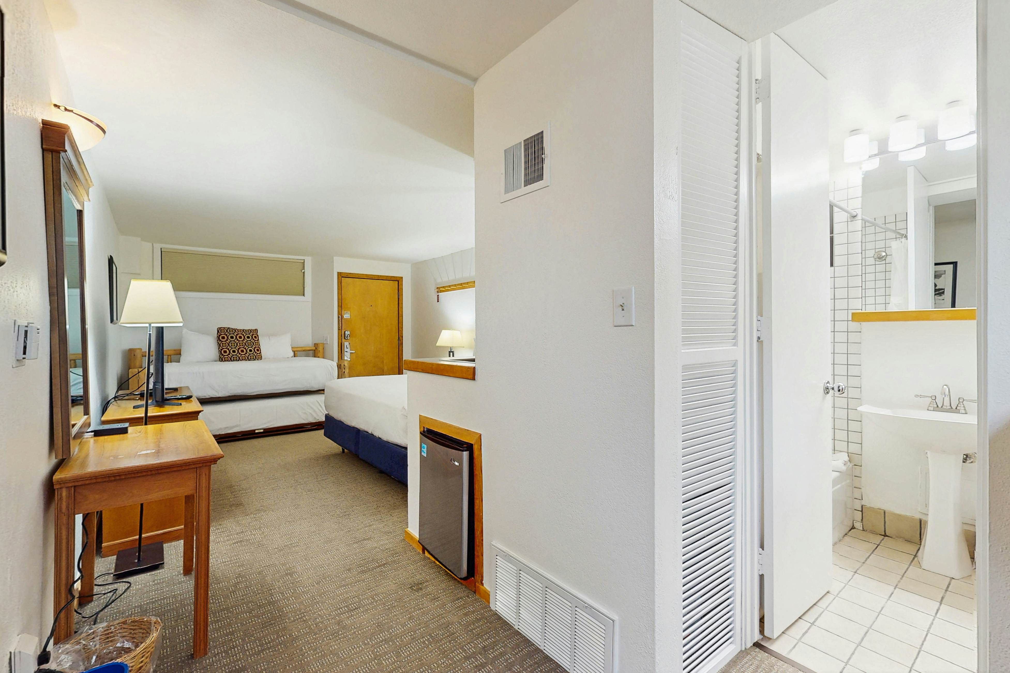 Aspen Mountain Lodge 100