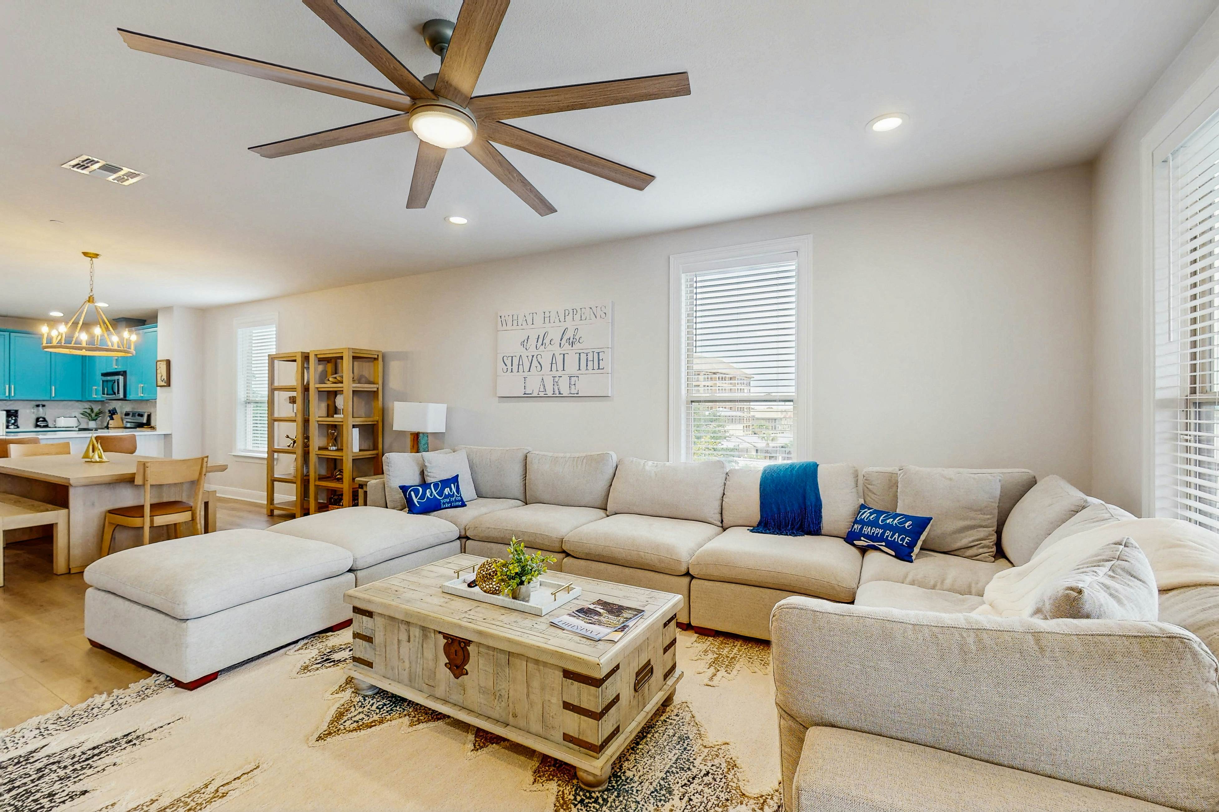 The Waters Condo - Lakefront Oasis