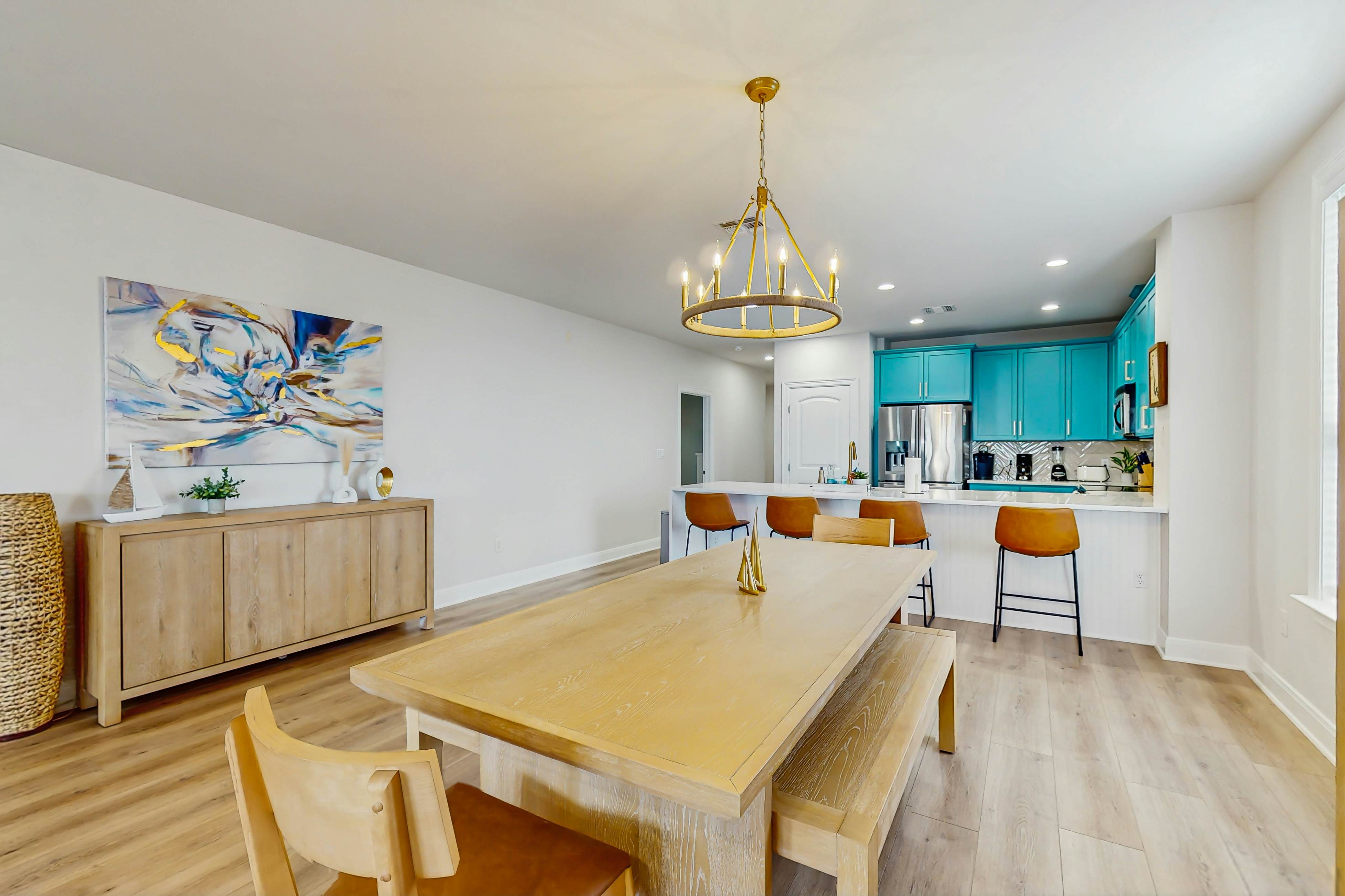 The Waters Condo - Lakefront Oasis