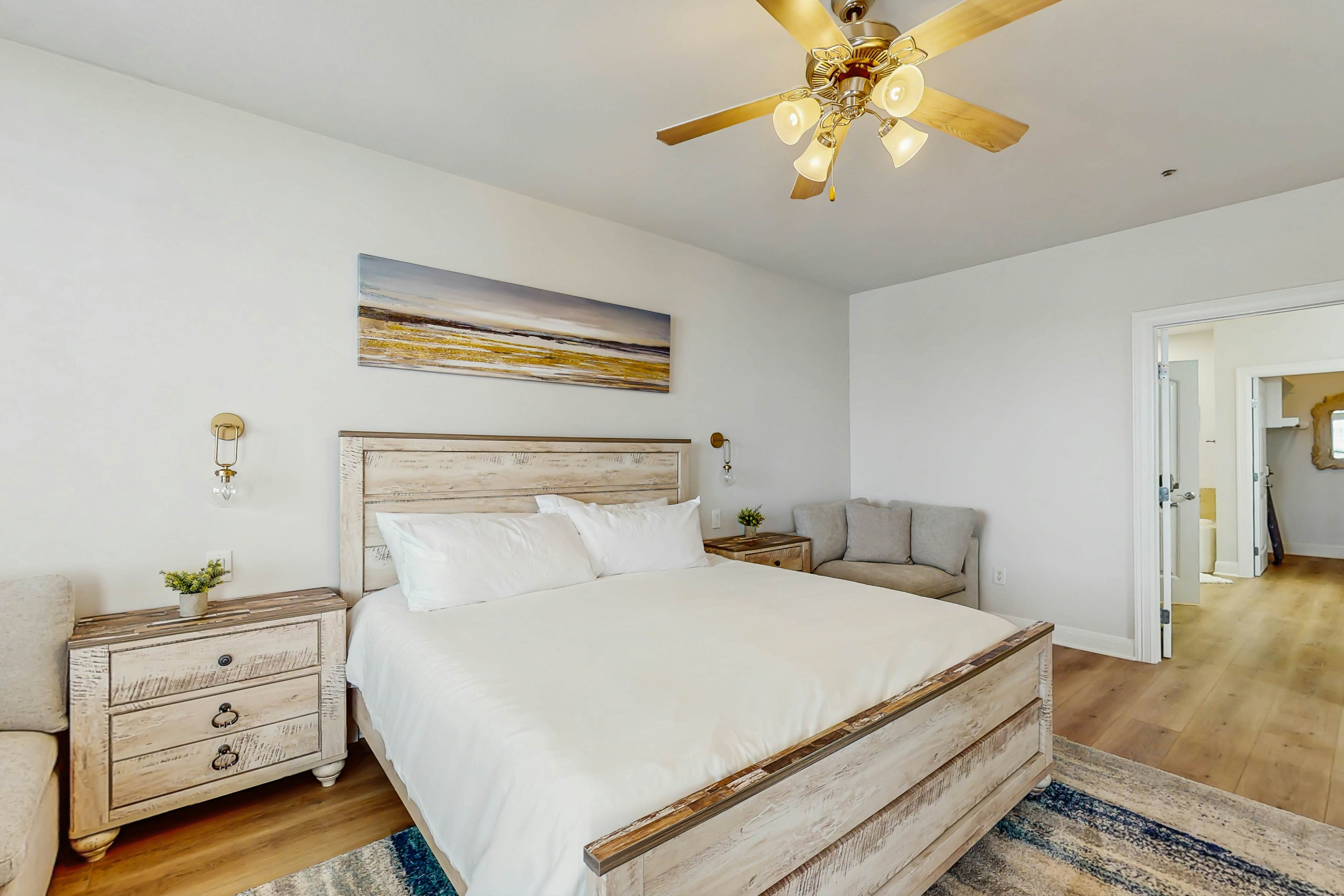 The Waters Condo - Lakefront Oasis