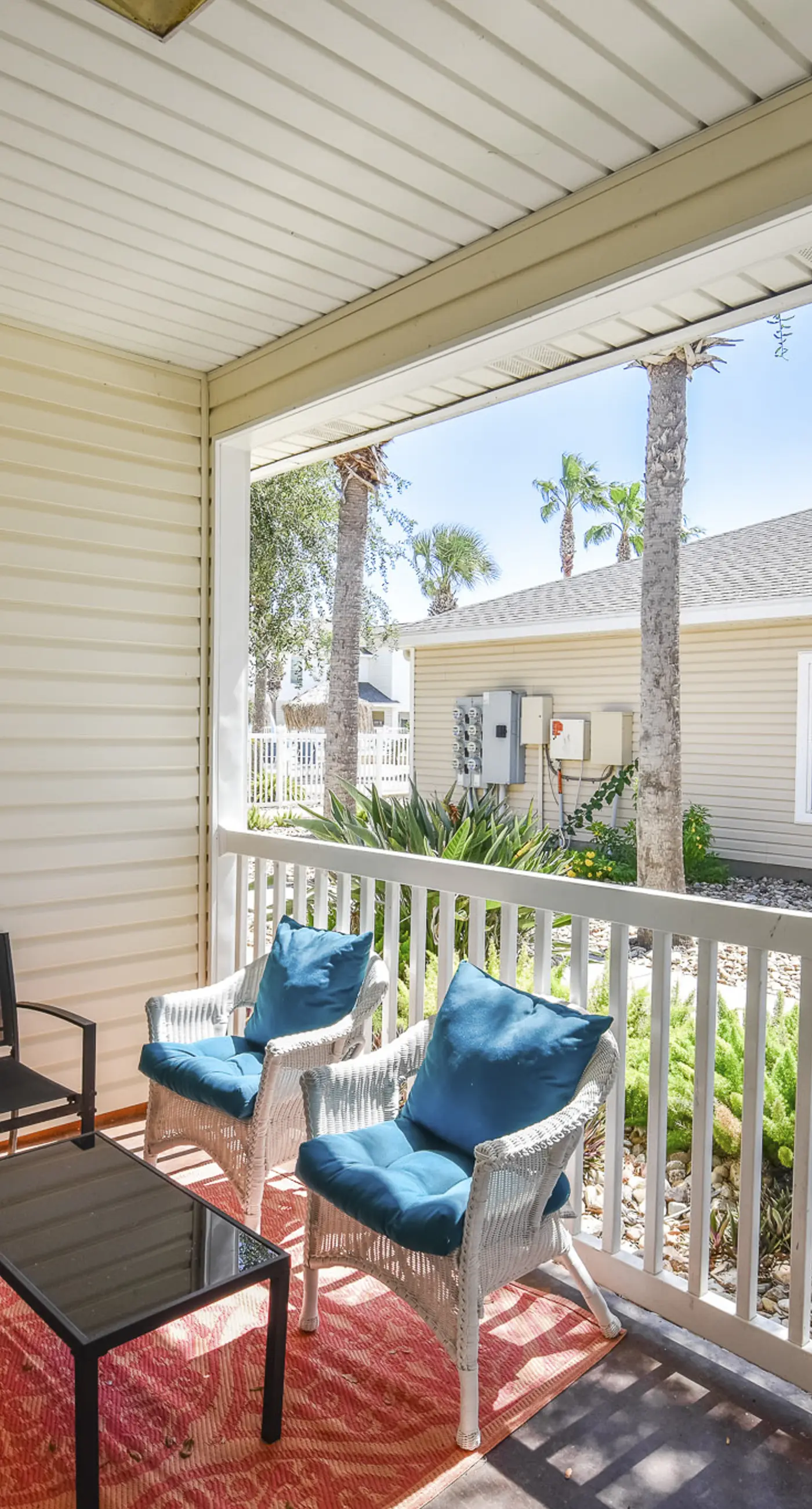 Palm Bay 305