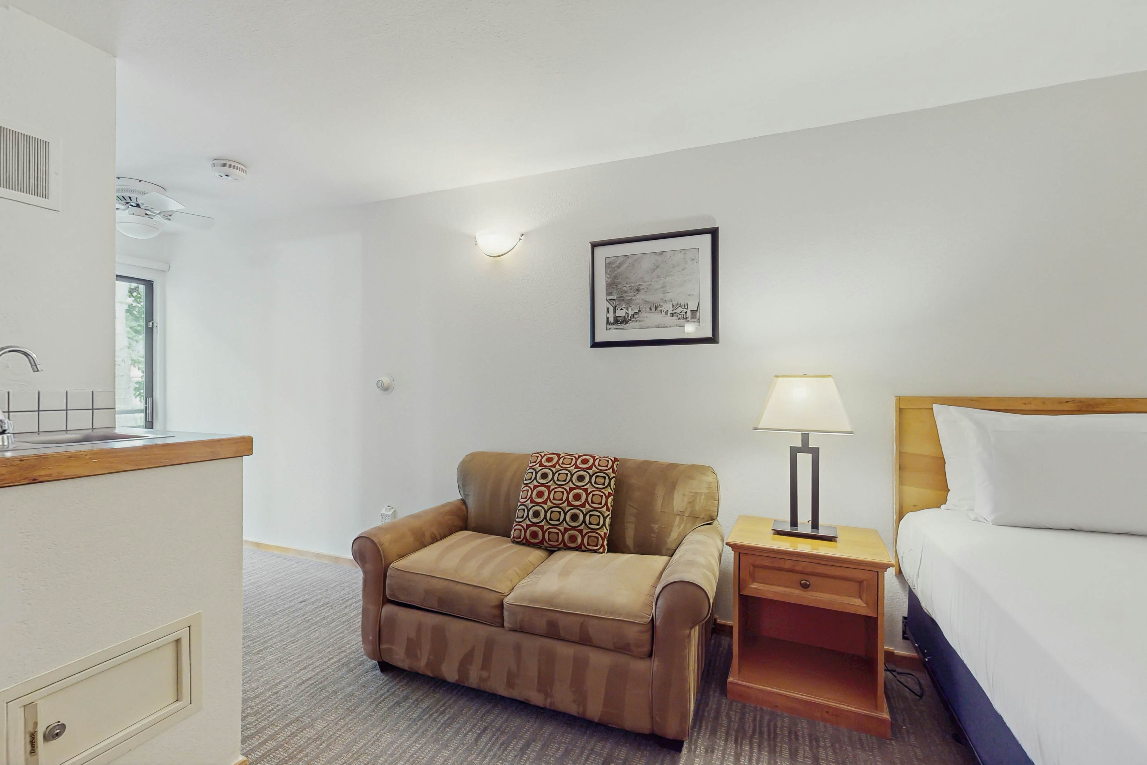 Aspen Mountain Lodge 300