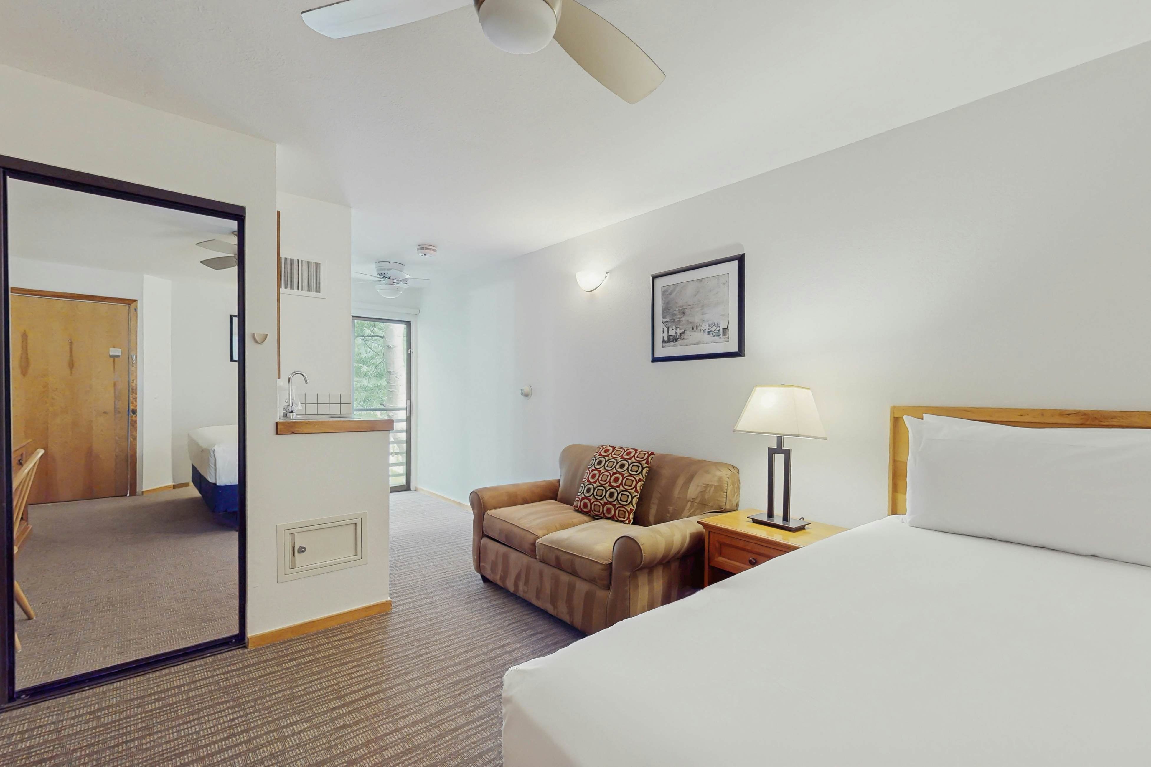 Aspen Mountain Lodge 300