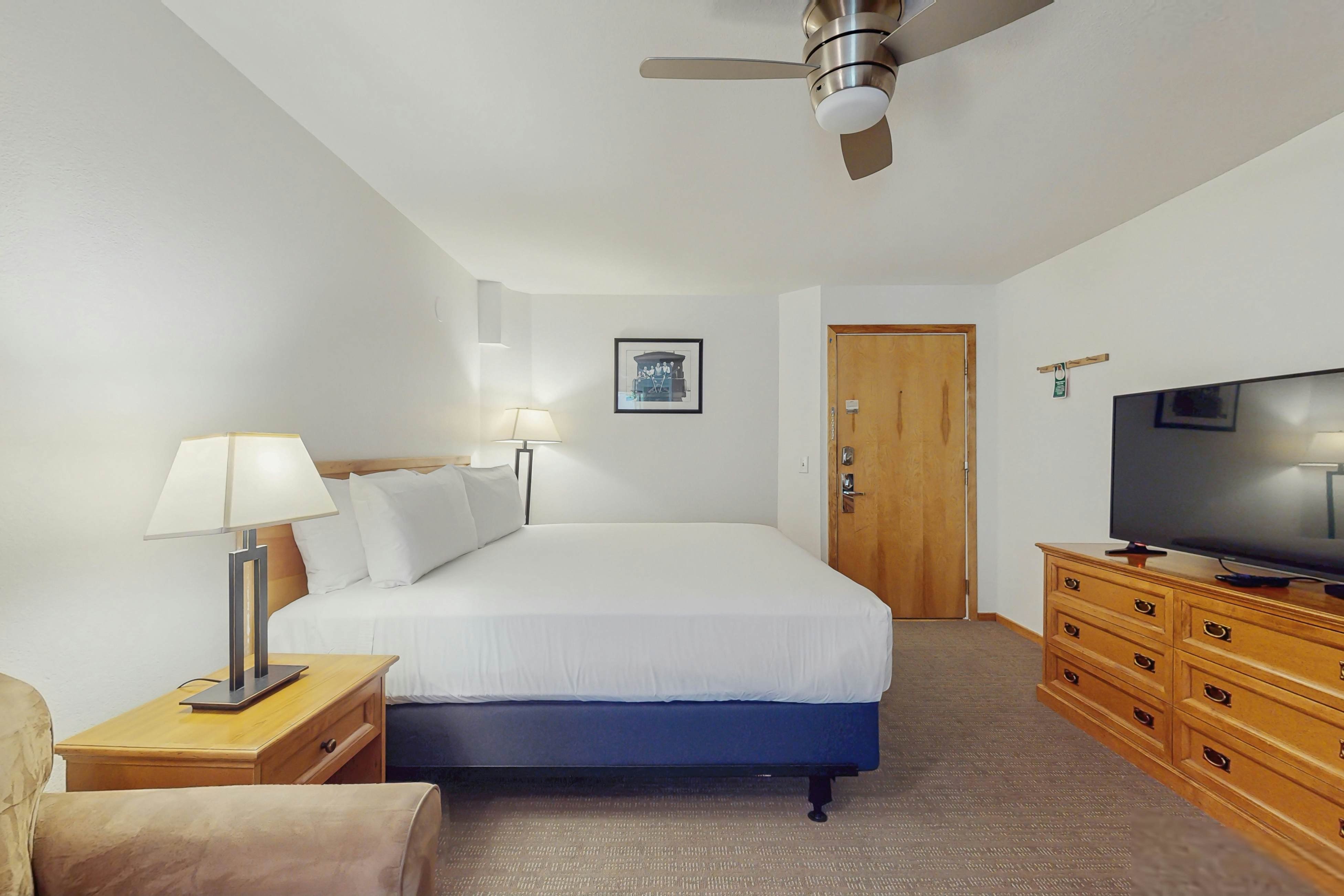 Aspen Mountain Lodge 300