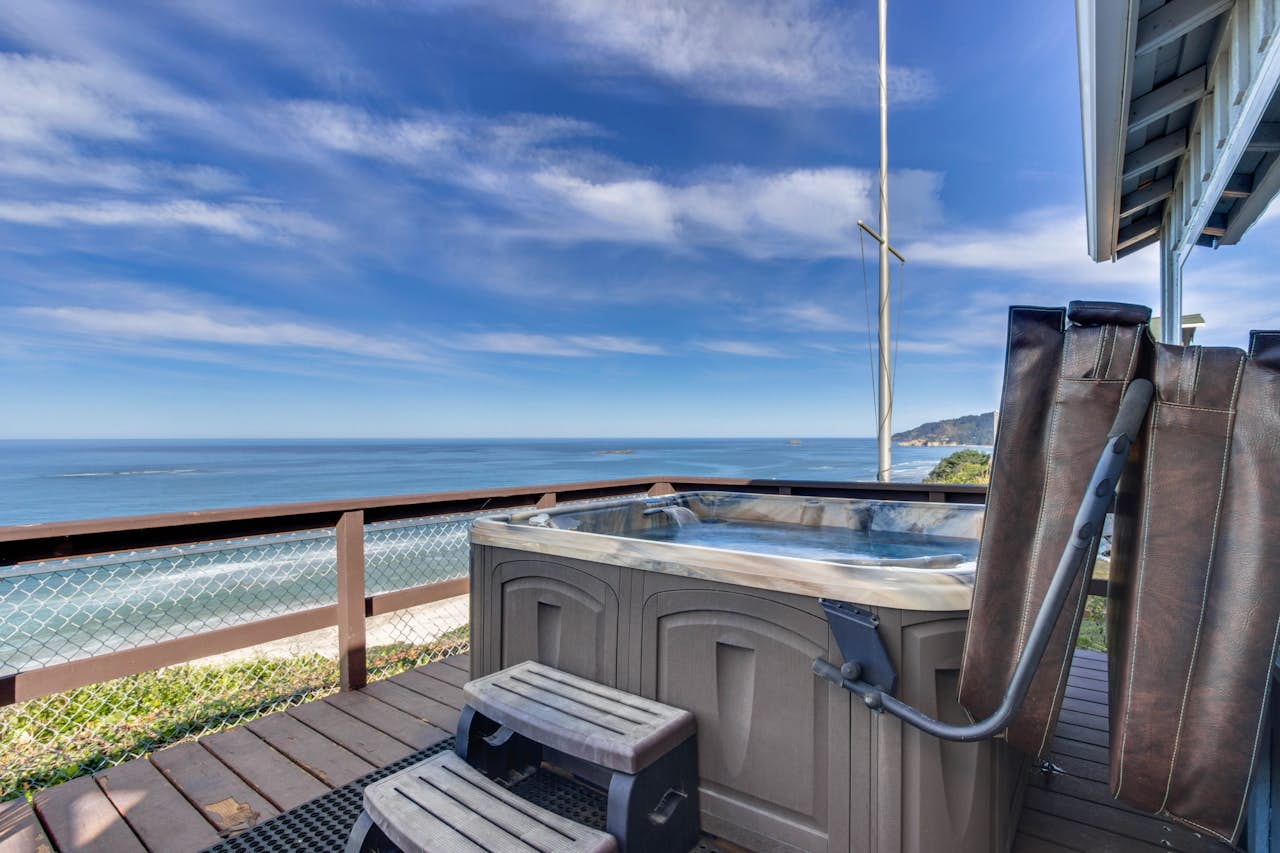 Beverly Beach Whale Lookout 1 BD Vacation Rental in Newport, OR Vacasa