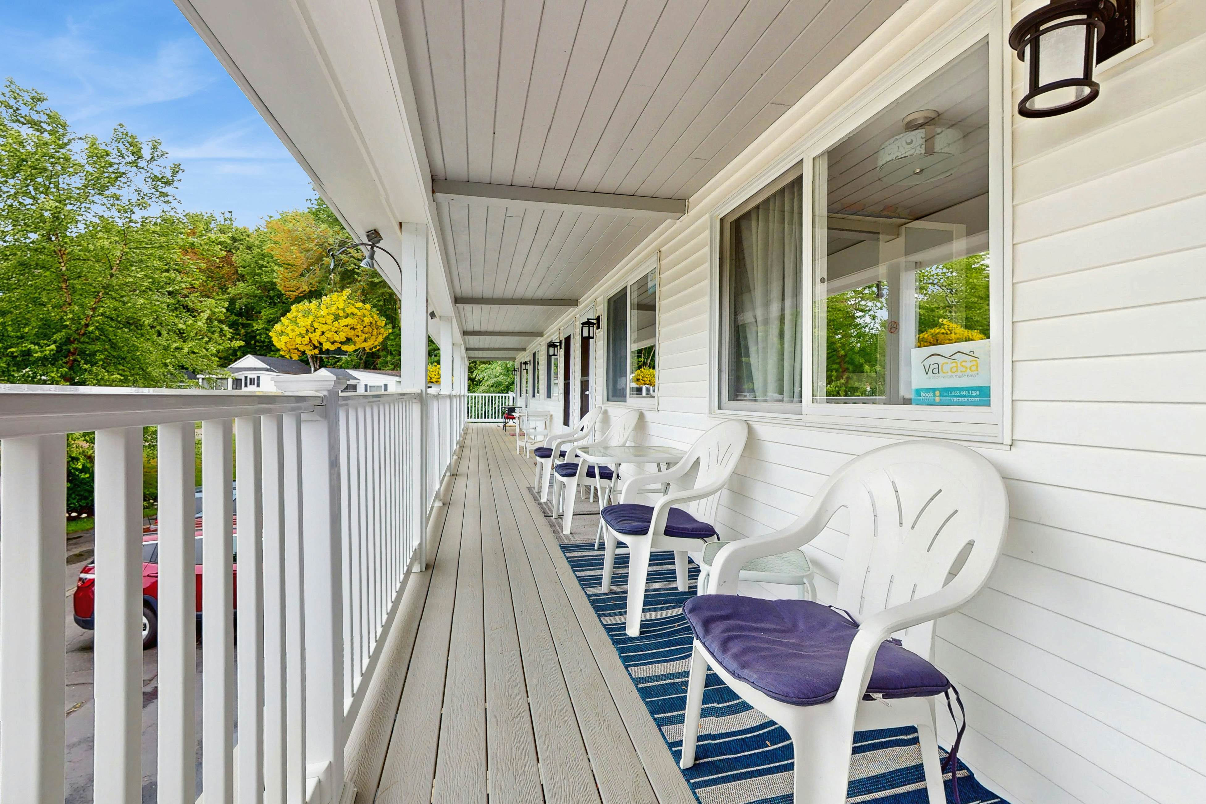 Paradise Cove - Holiday House M17-18