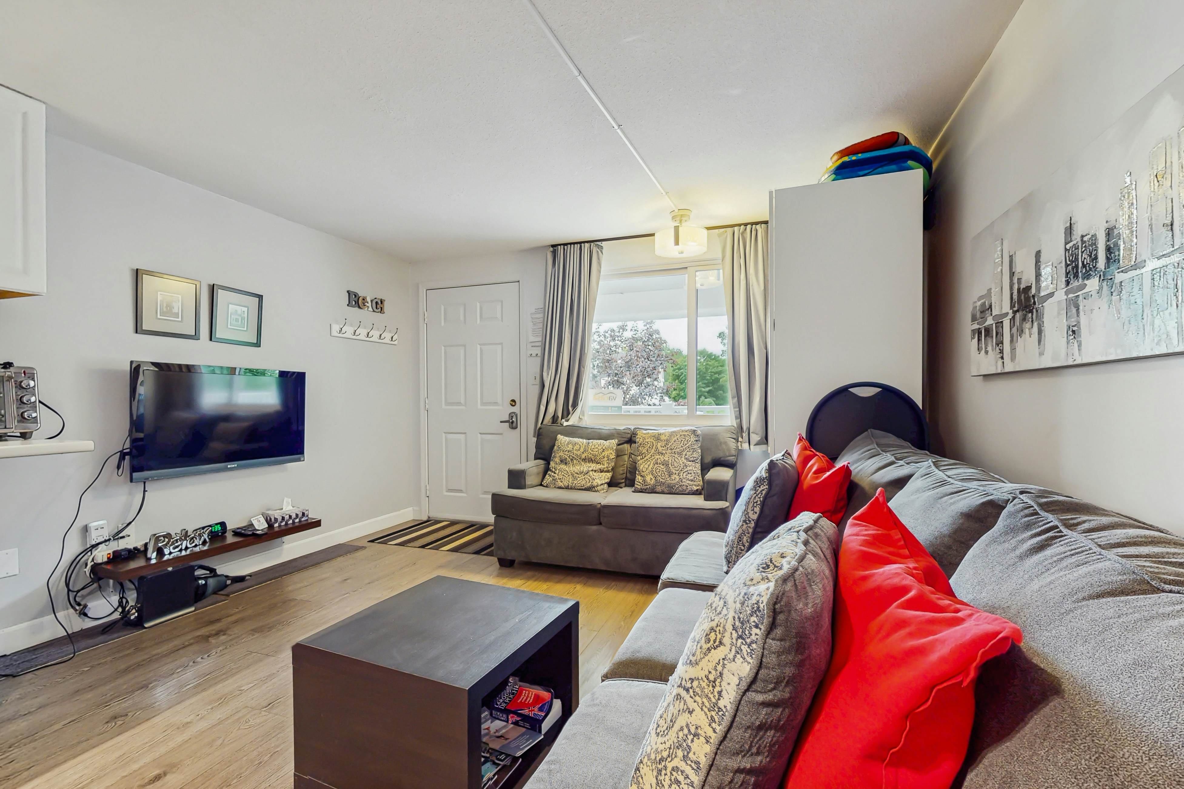 Paradise Cove - Holiday House M17-18