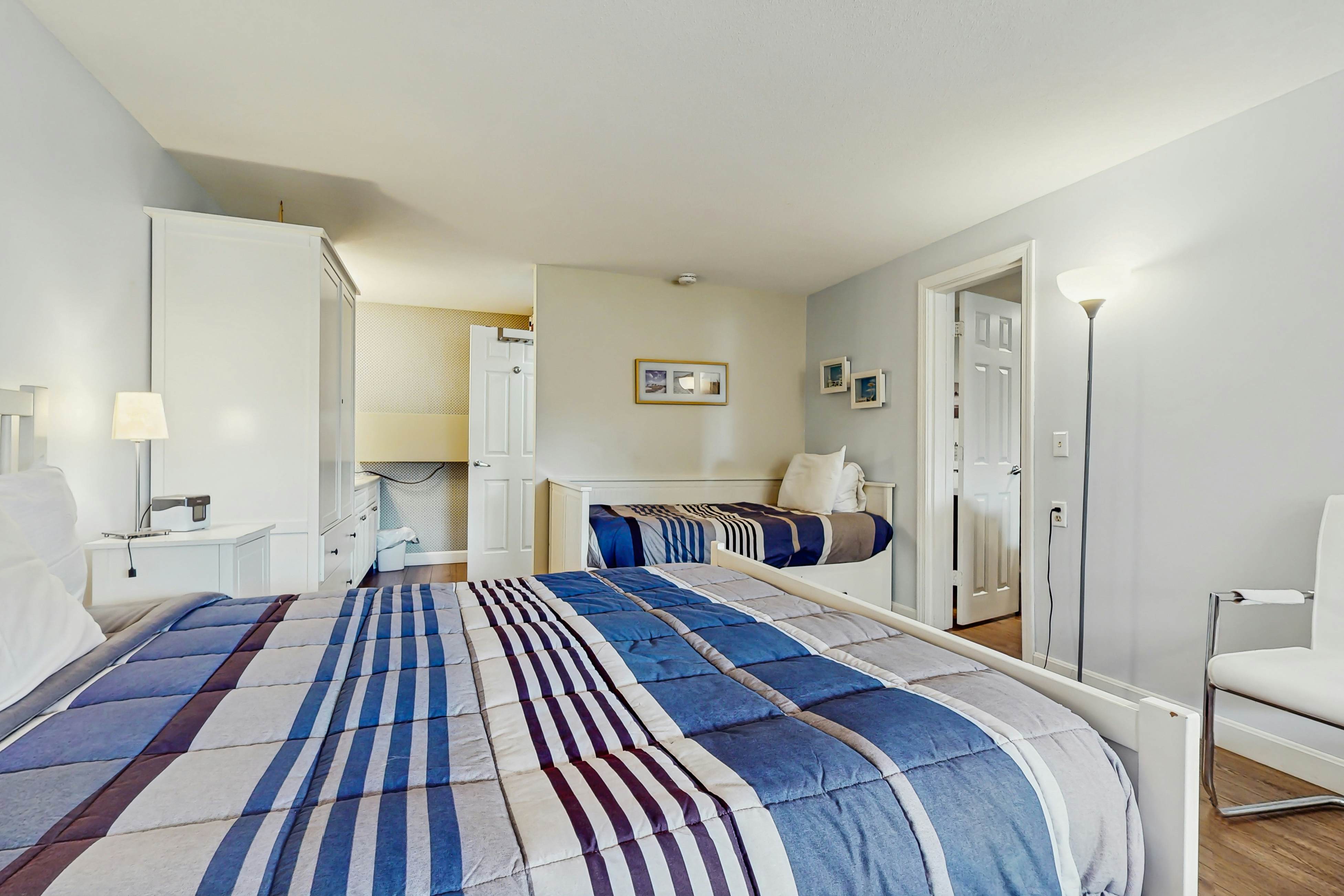 Paradise Cove - Holiday House M17-18