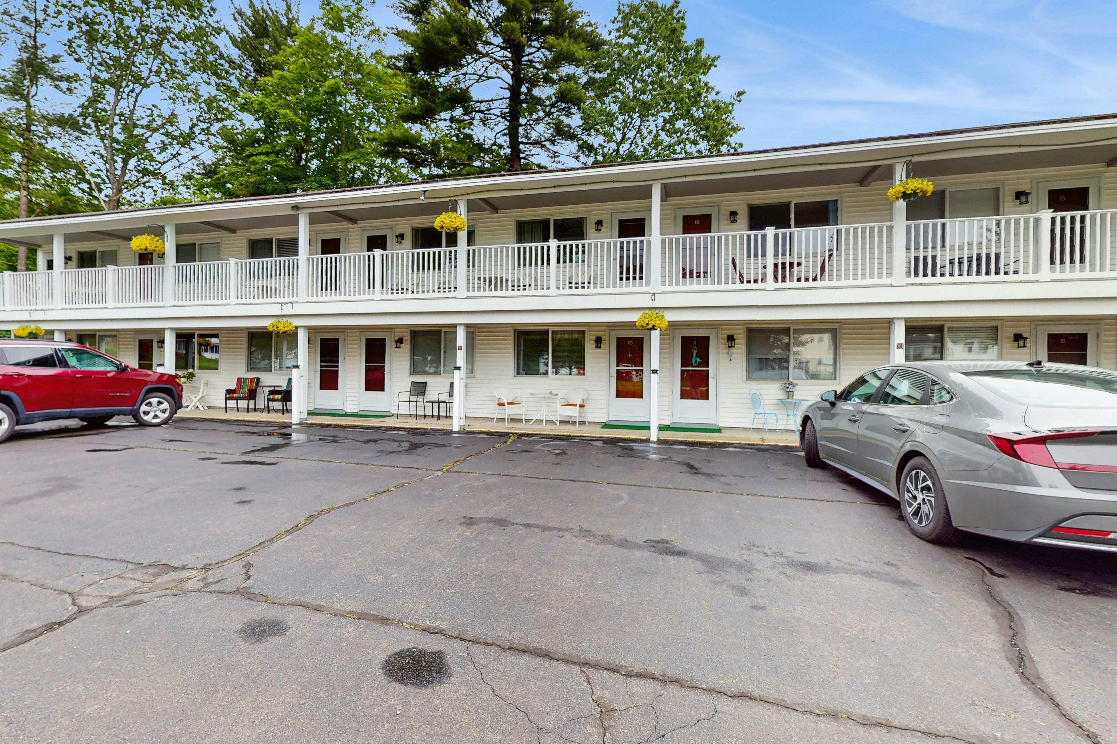 Paradise Cove - Holiday House M17-18