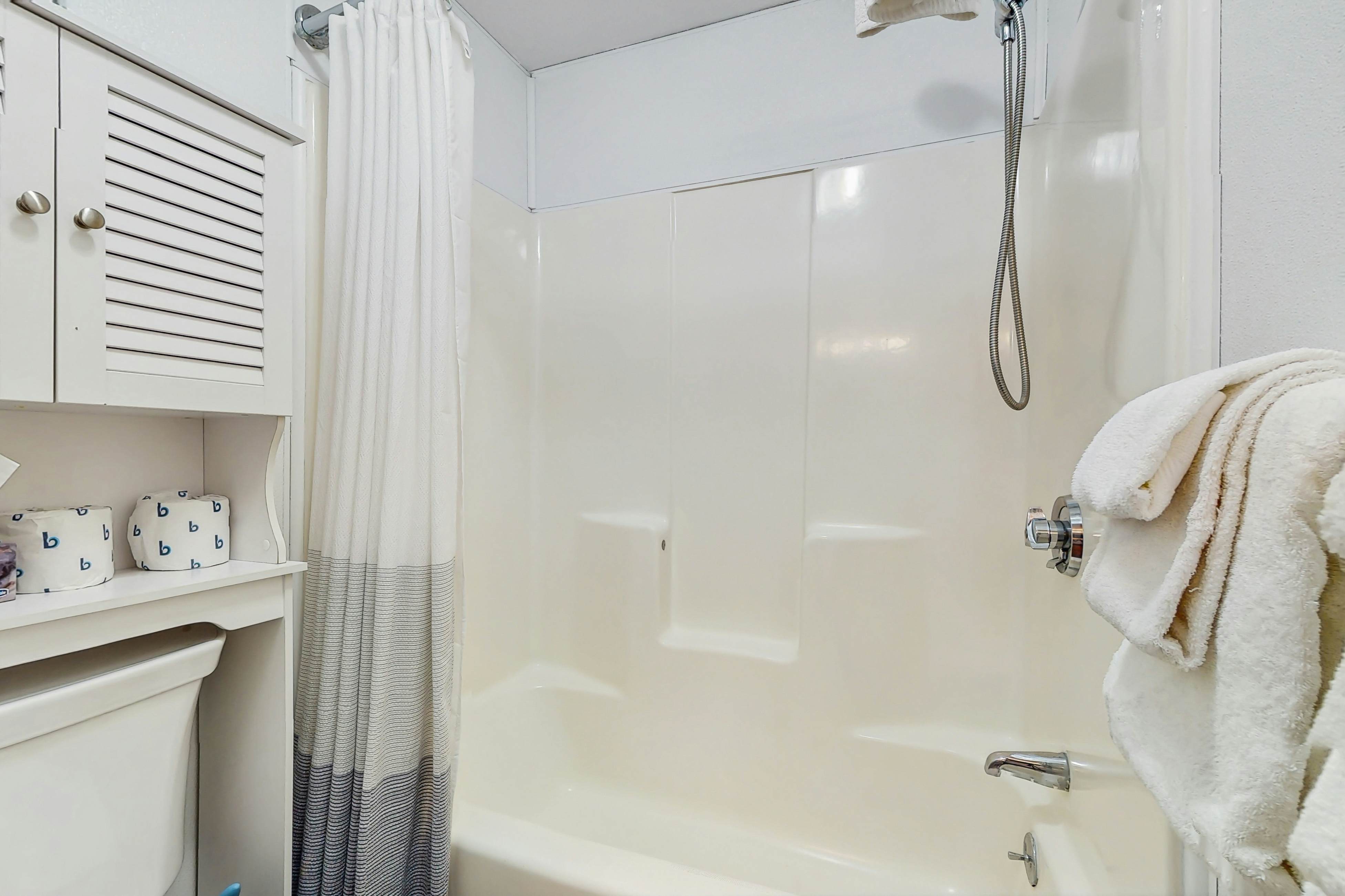 Paradise Cove - Holiday House M17-18