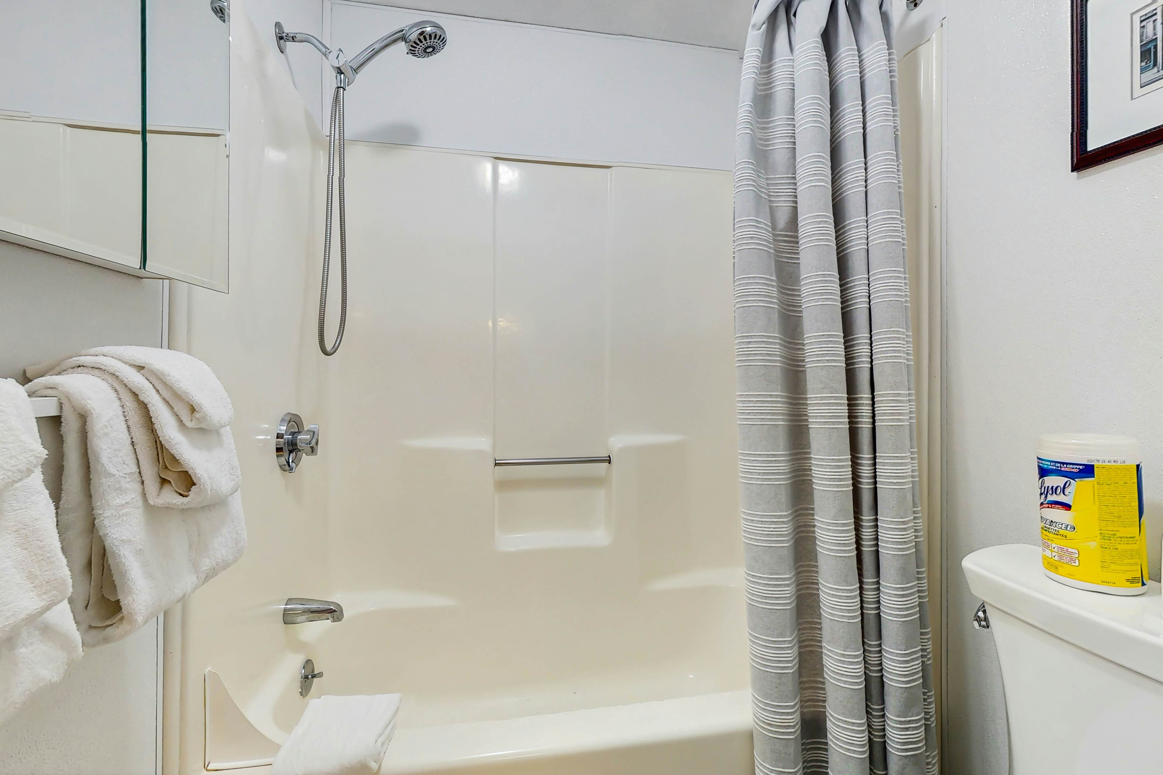 Paradise Cove - Holiday House M17-18