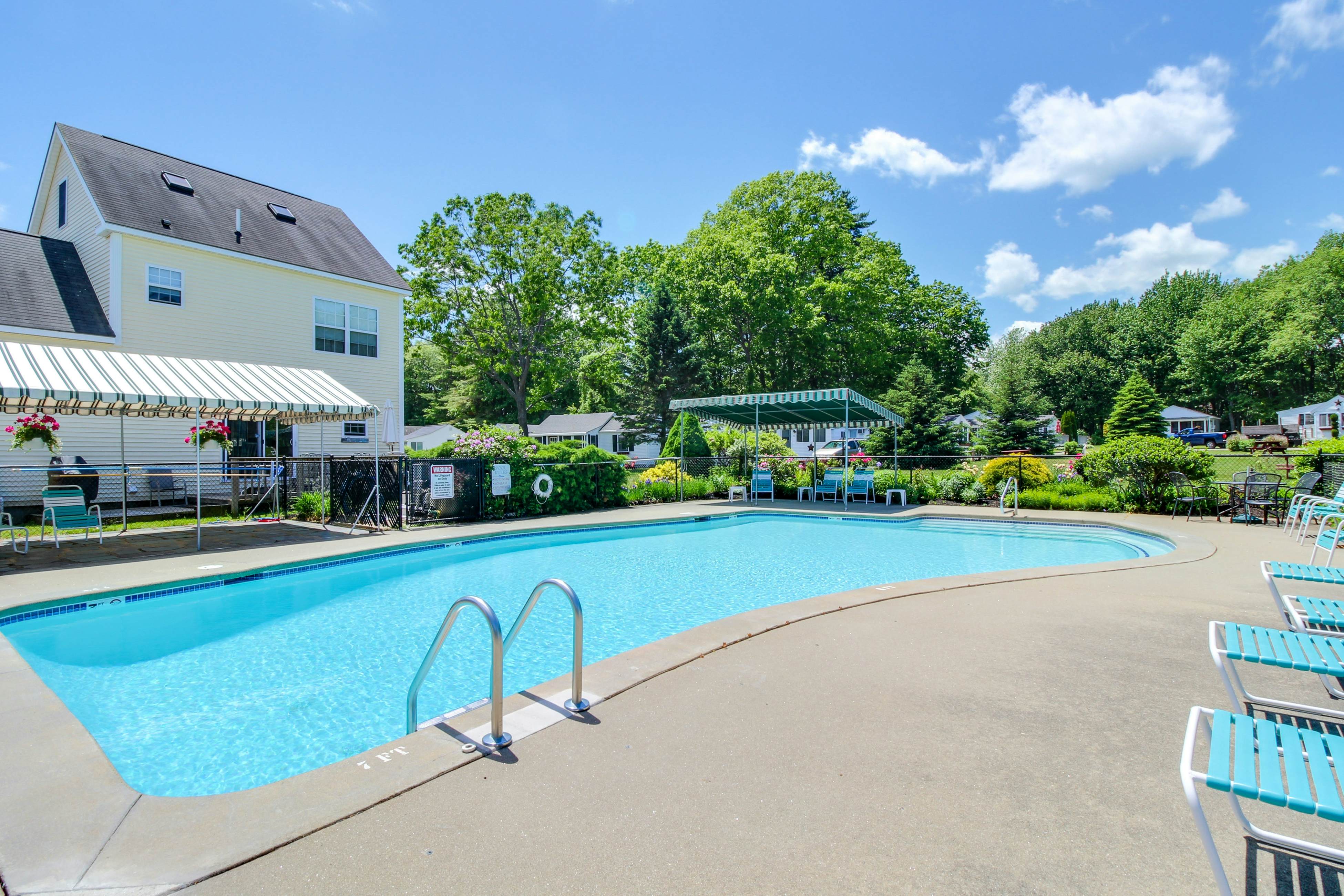 Paradise Cove - Holiday House M17-18