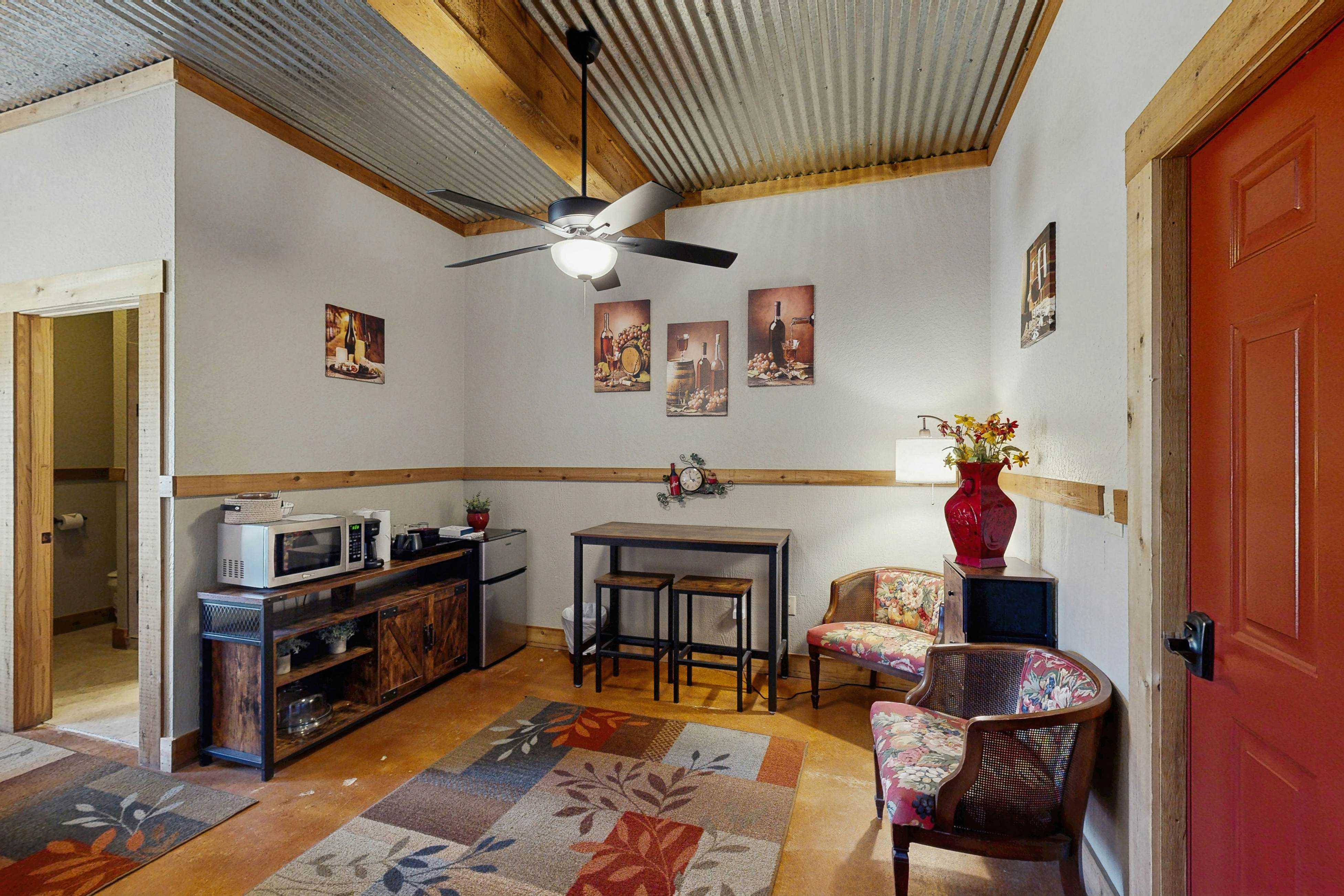 Historic Rocky Hill - Malbec Suite