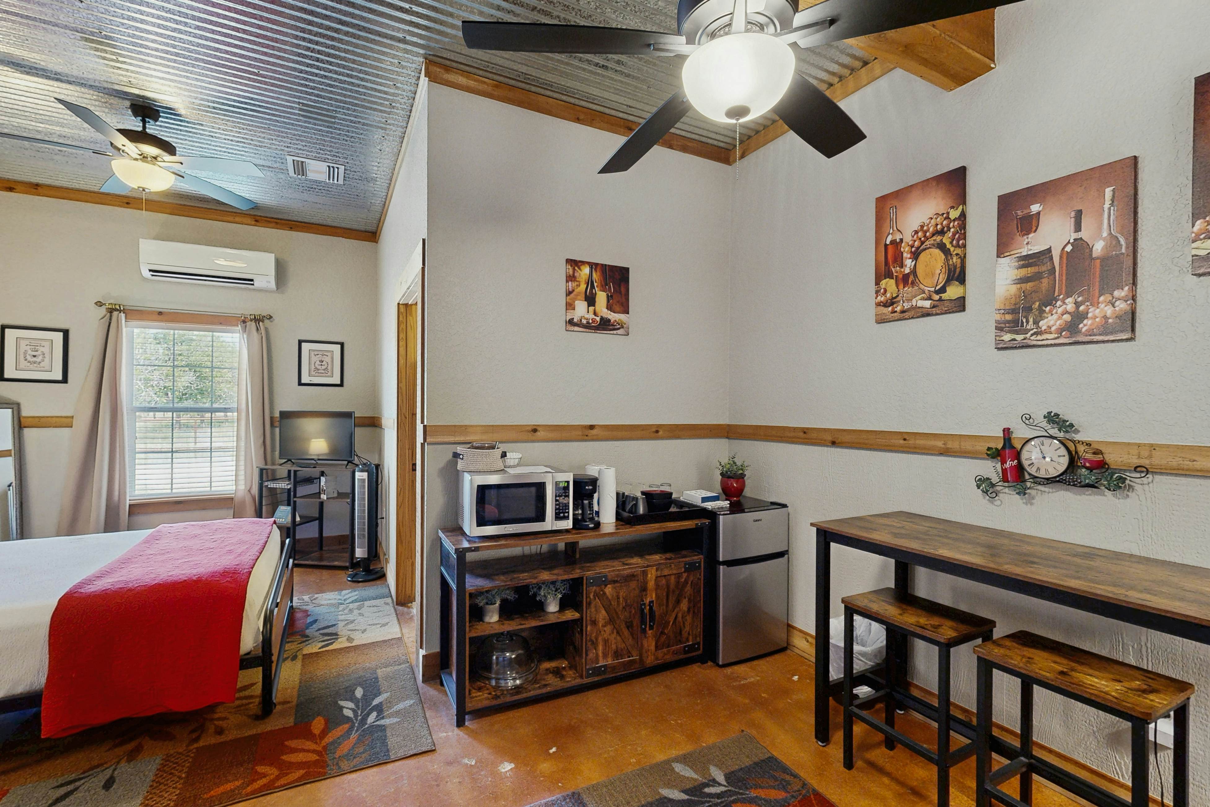 Historic Rocky Hill - Malbec Suite