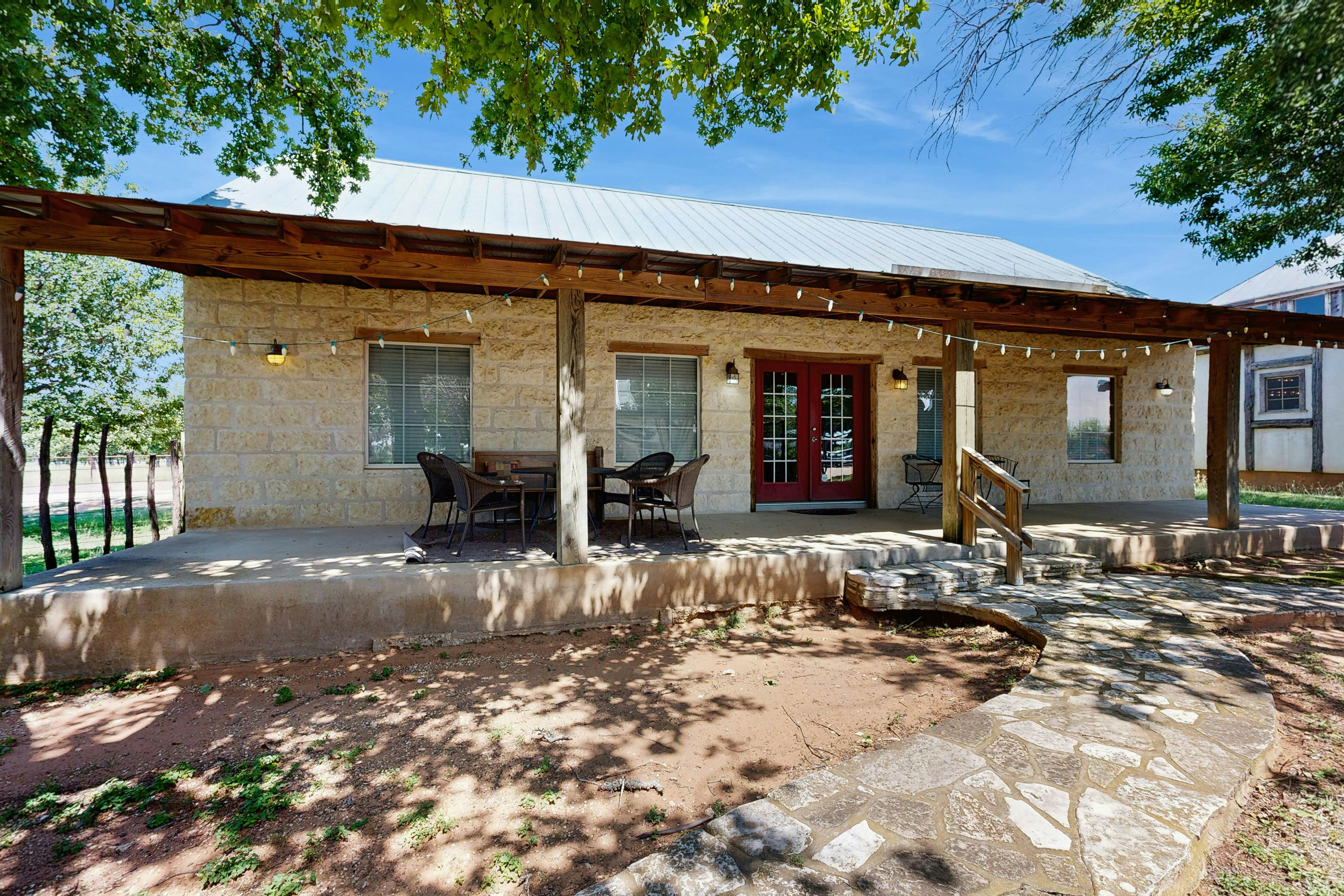 Historic Rocky Hill - Malbec Suite