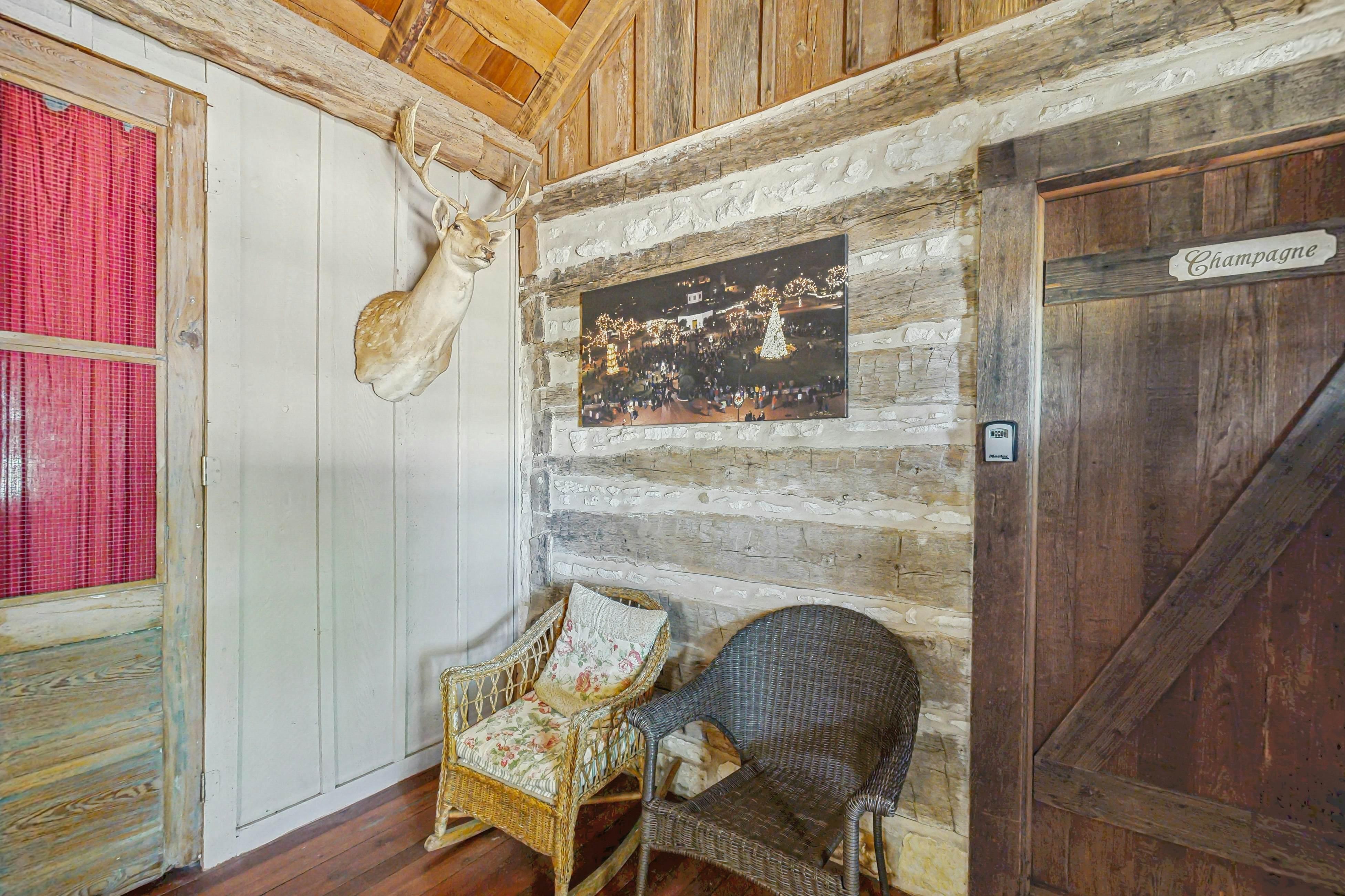 Historic Rocky Hill - Bordeaux Suite