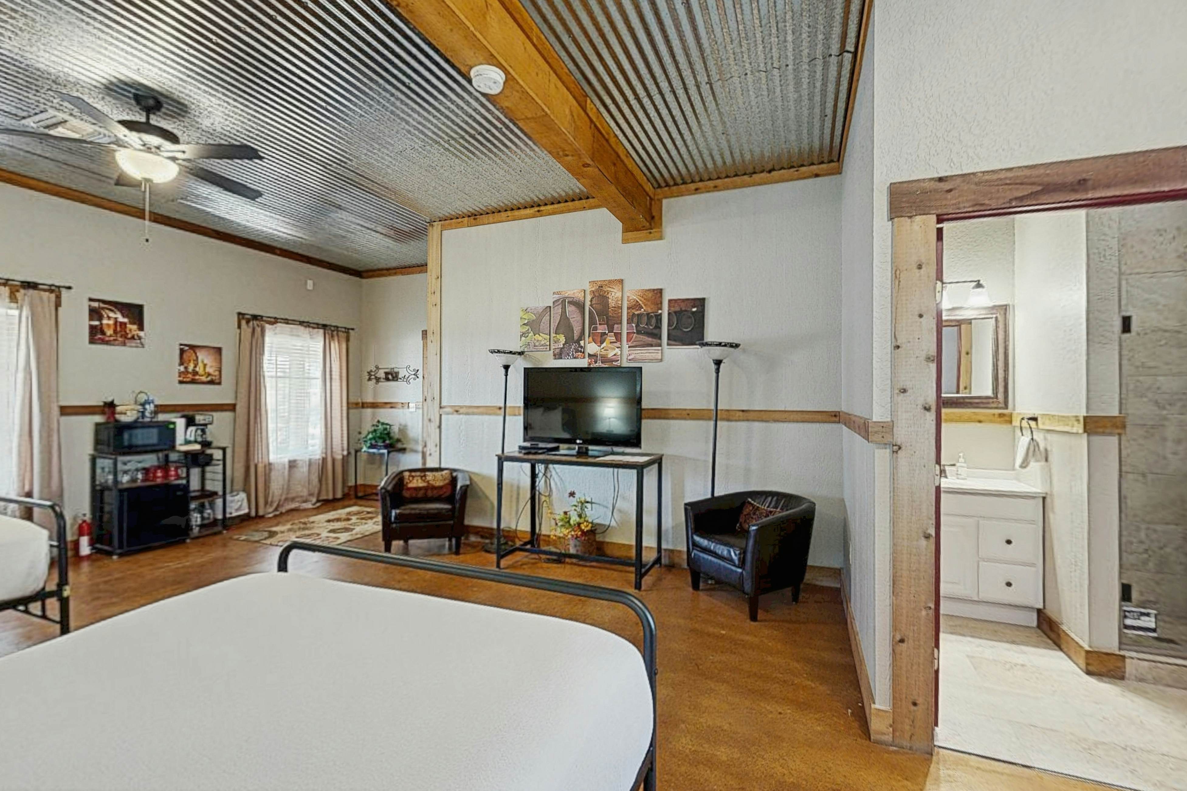 Historic Rocky Hill - Tempranillo Suite