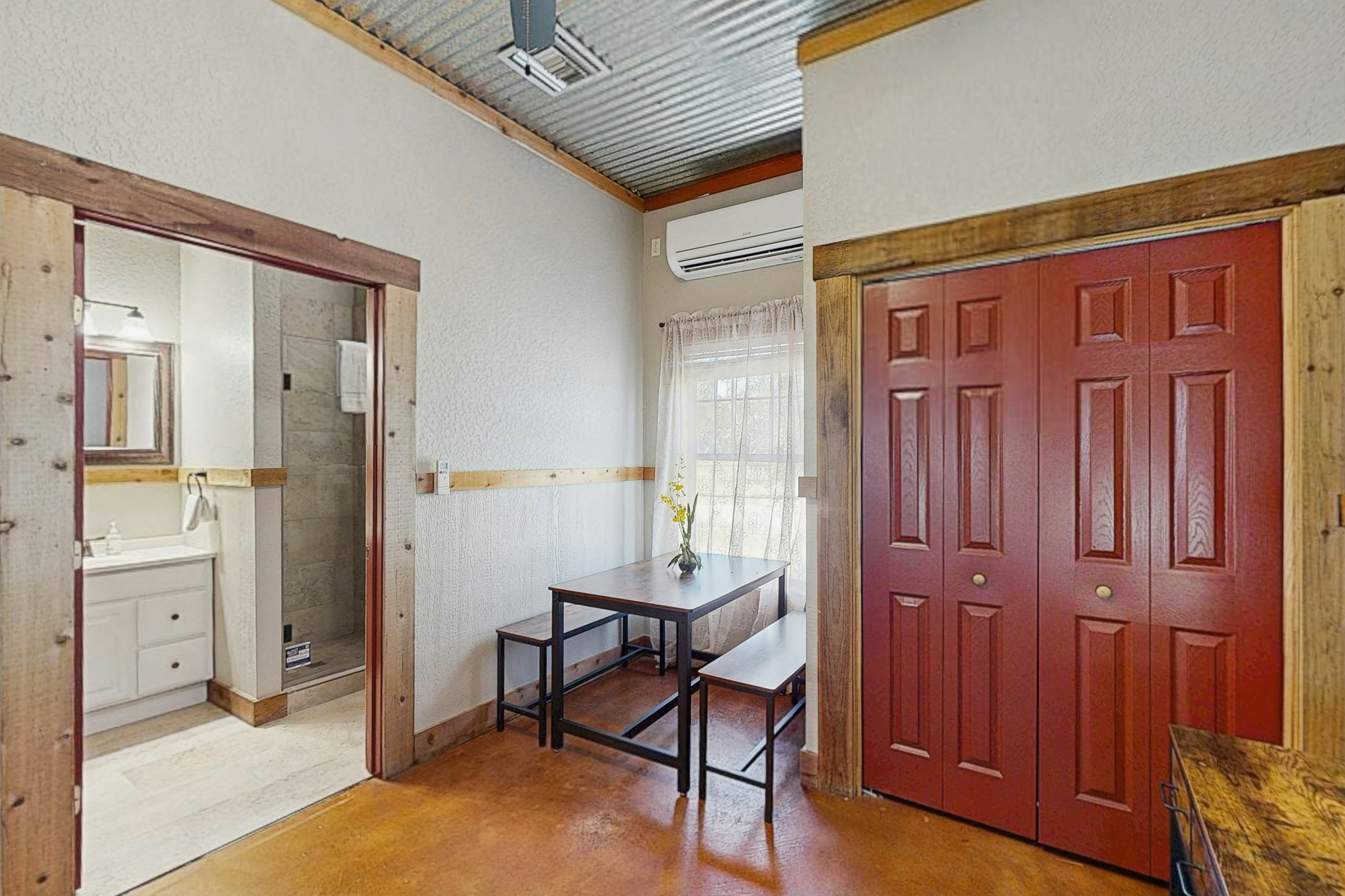 Historic Rocky Hill - Tempranillo Suite