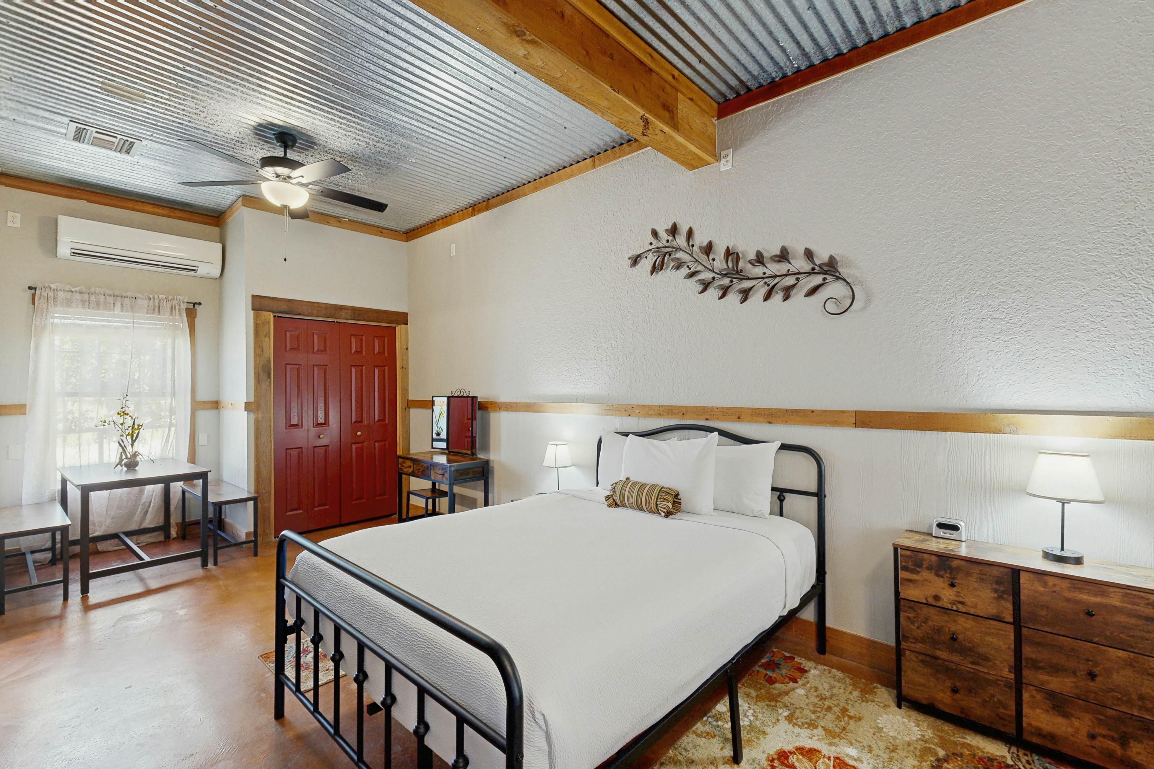 Historic Rocky Hill - Tempranillo Suite