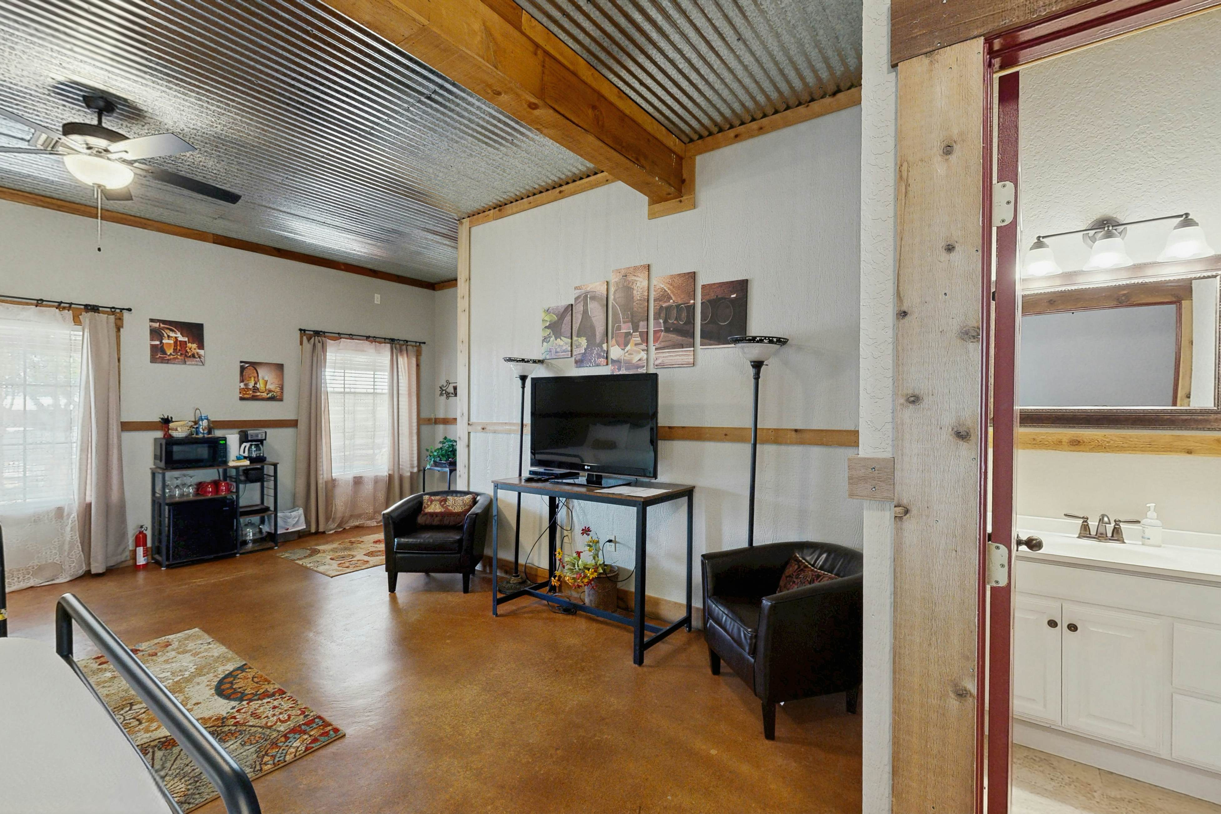 Historic Rocky Hill - Tempranillo Suite