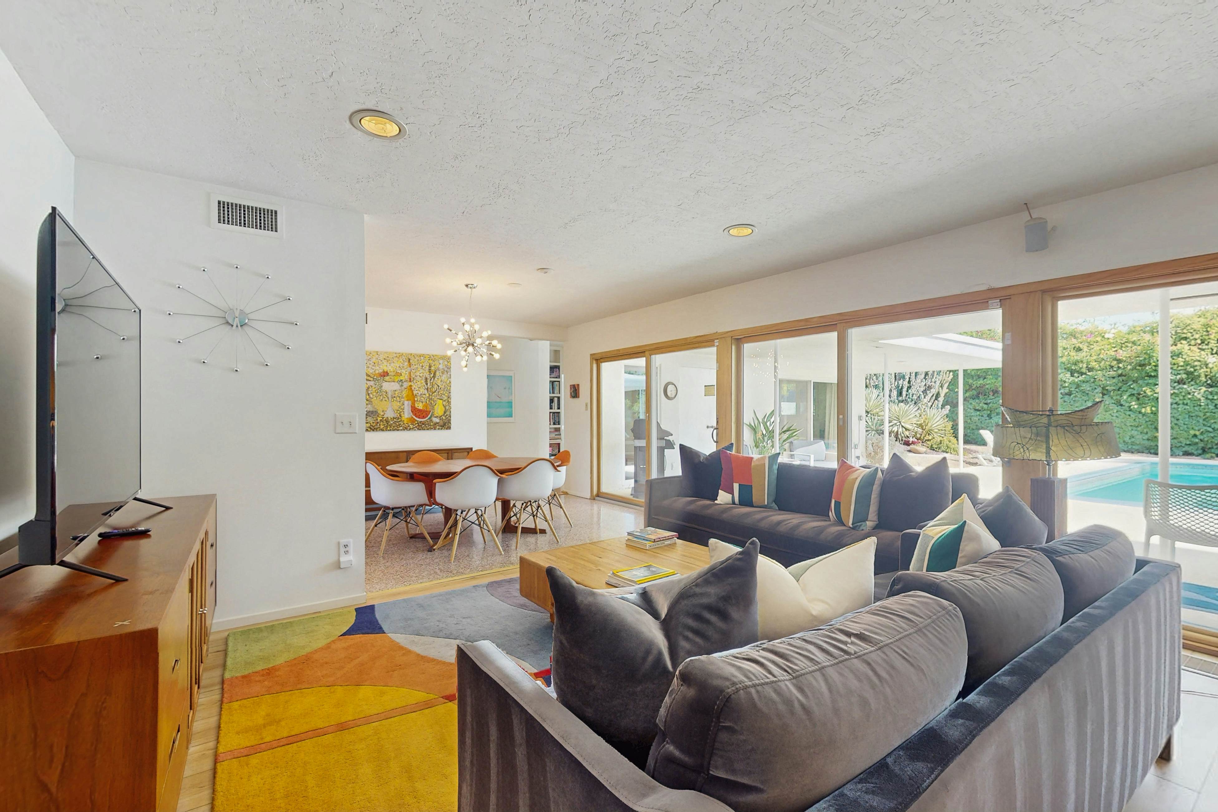 Oscar Mayer House - 1050