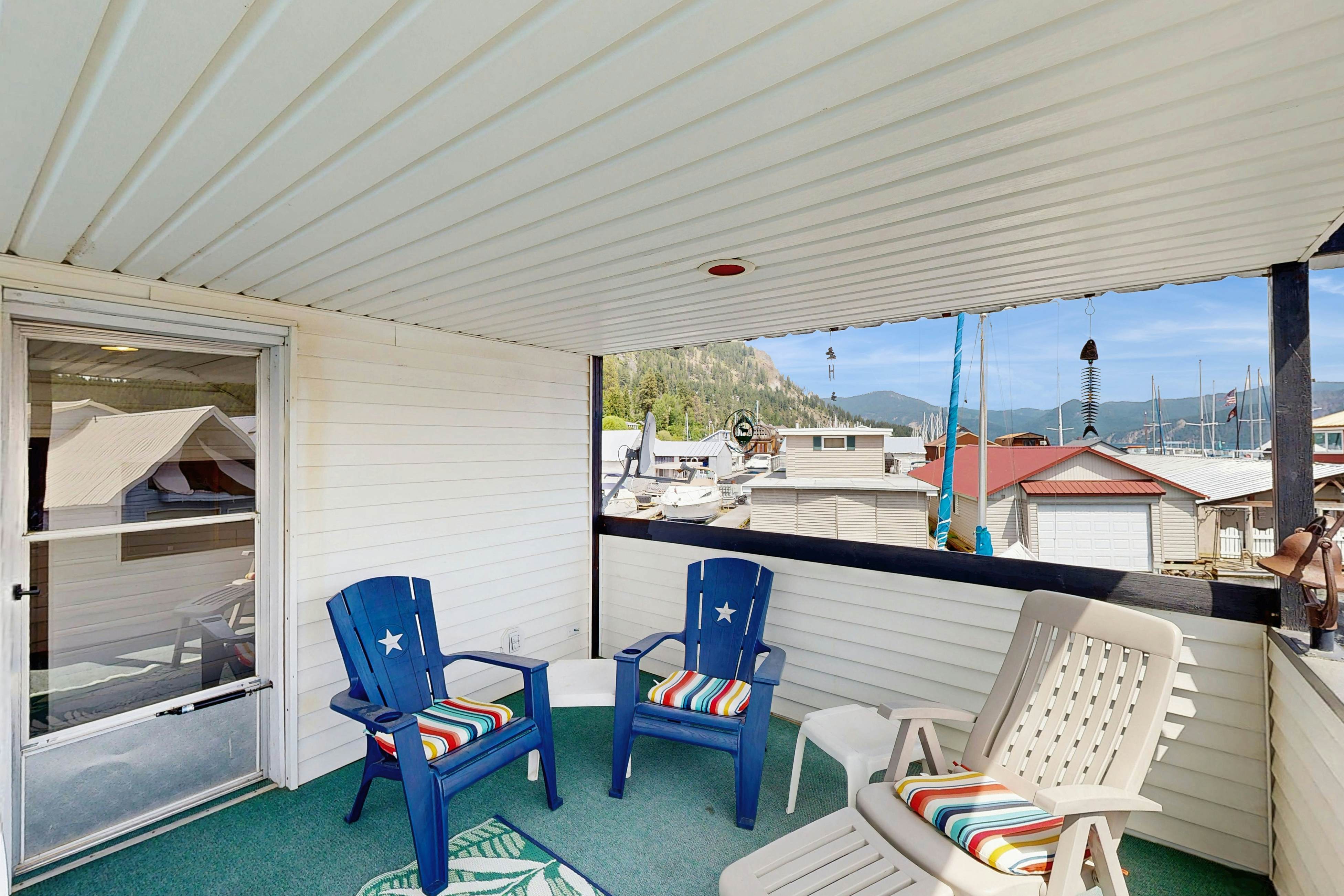 Scenic Bay Float Home Hideaway