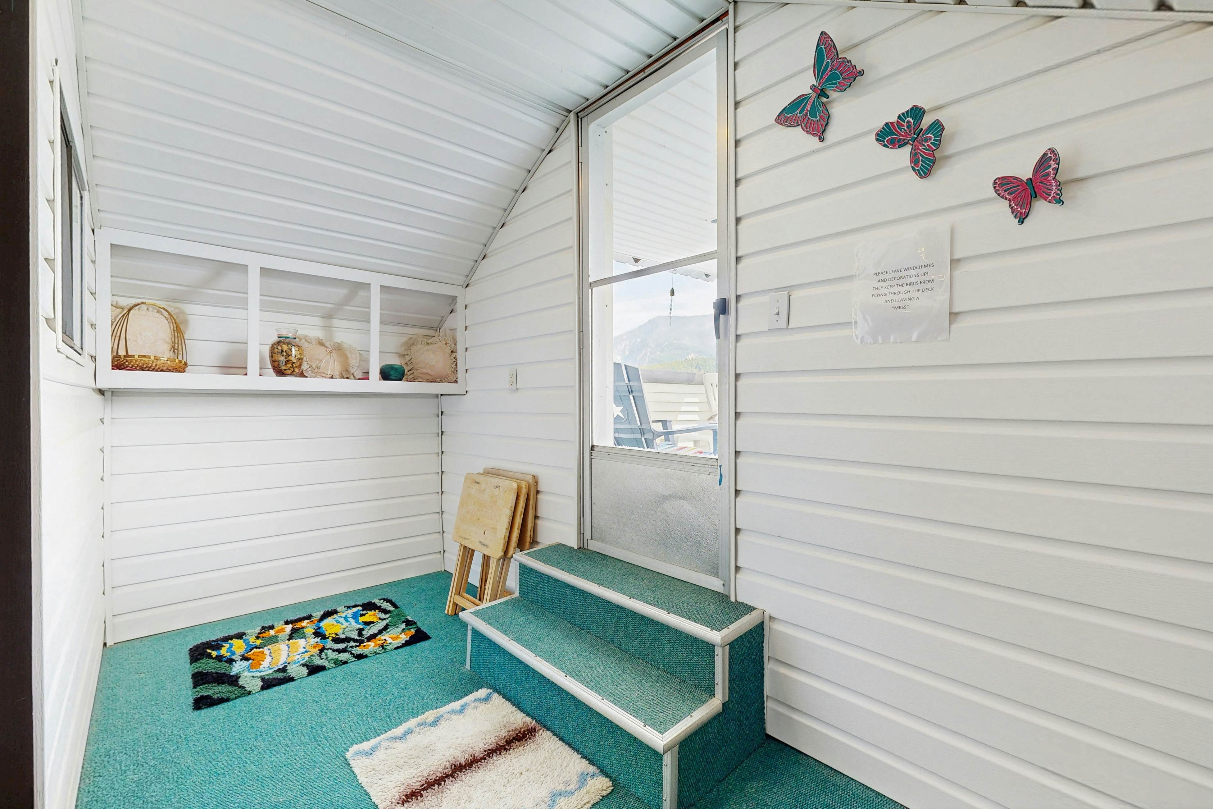 Scenic Bay Float Home Hideaway