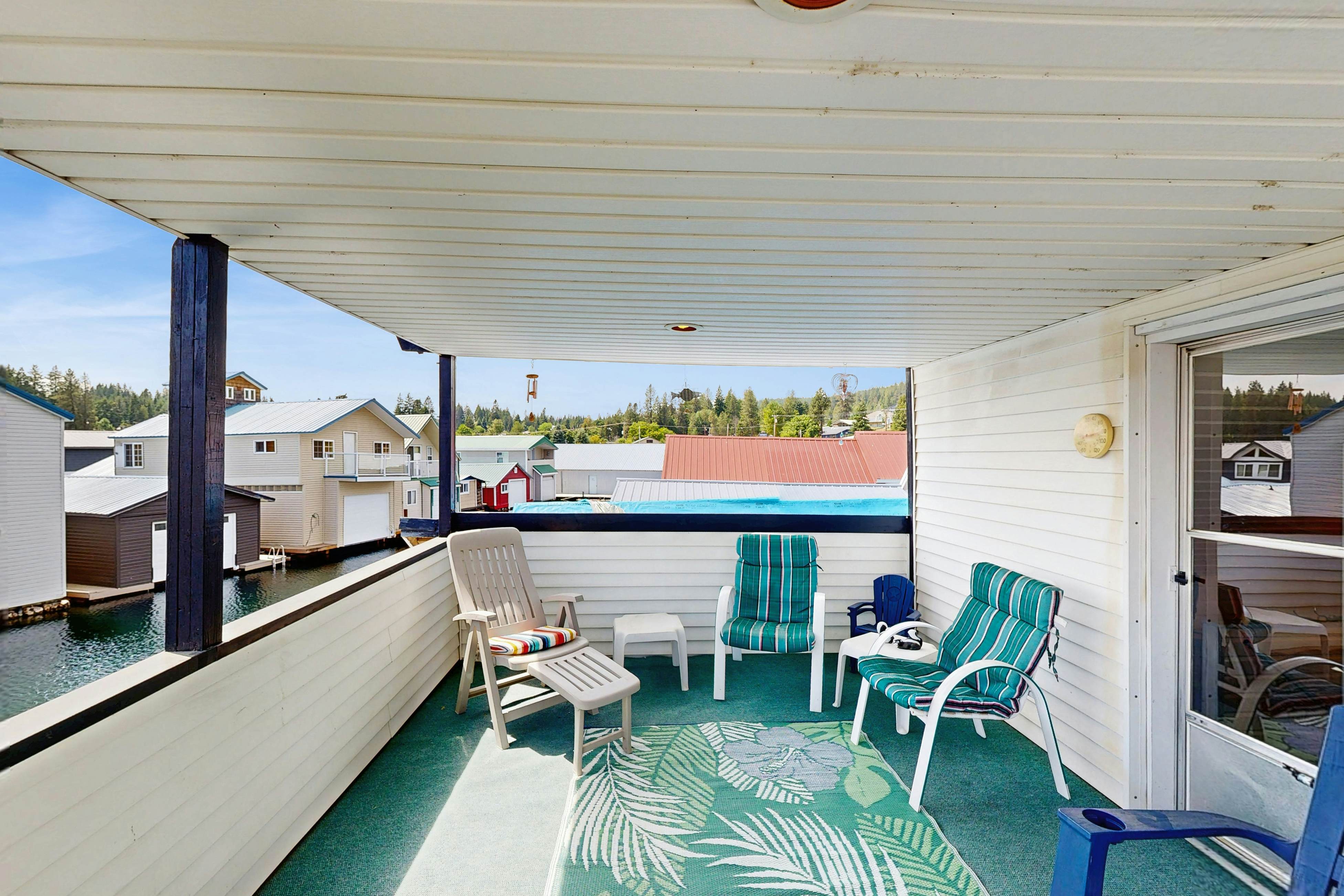 Scenic Bay Float Home Hideaway