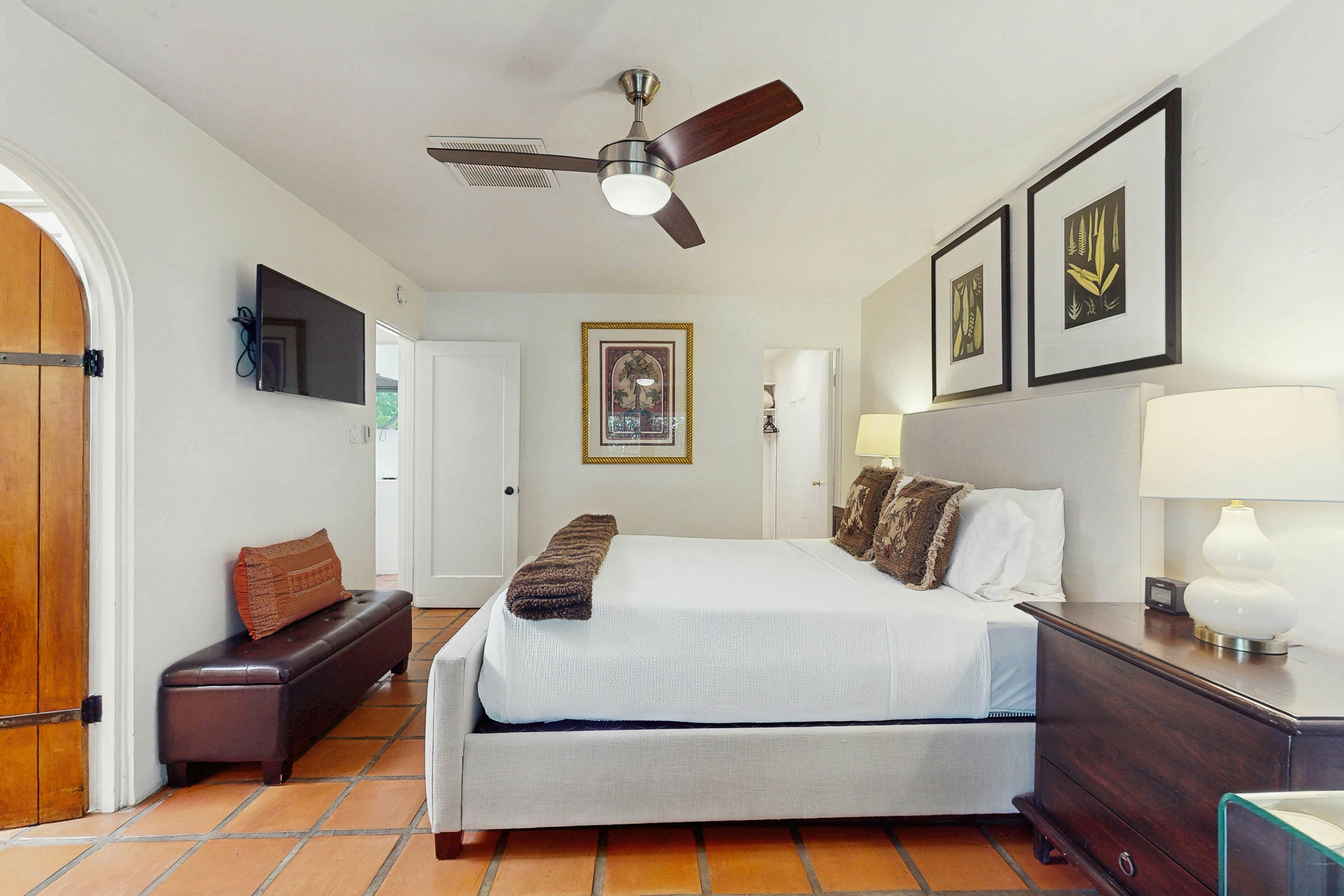 Spanish Hideaway - 4007