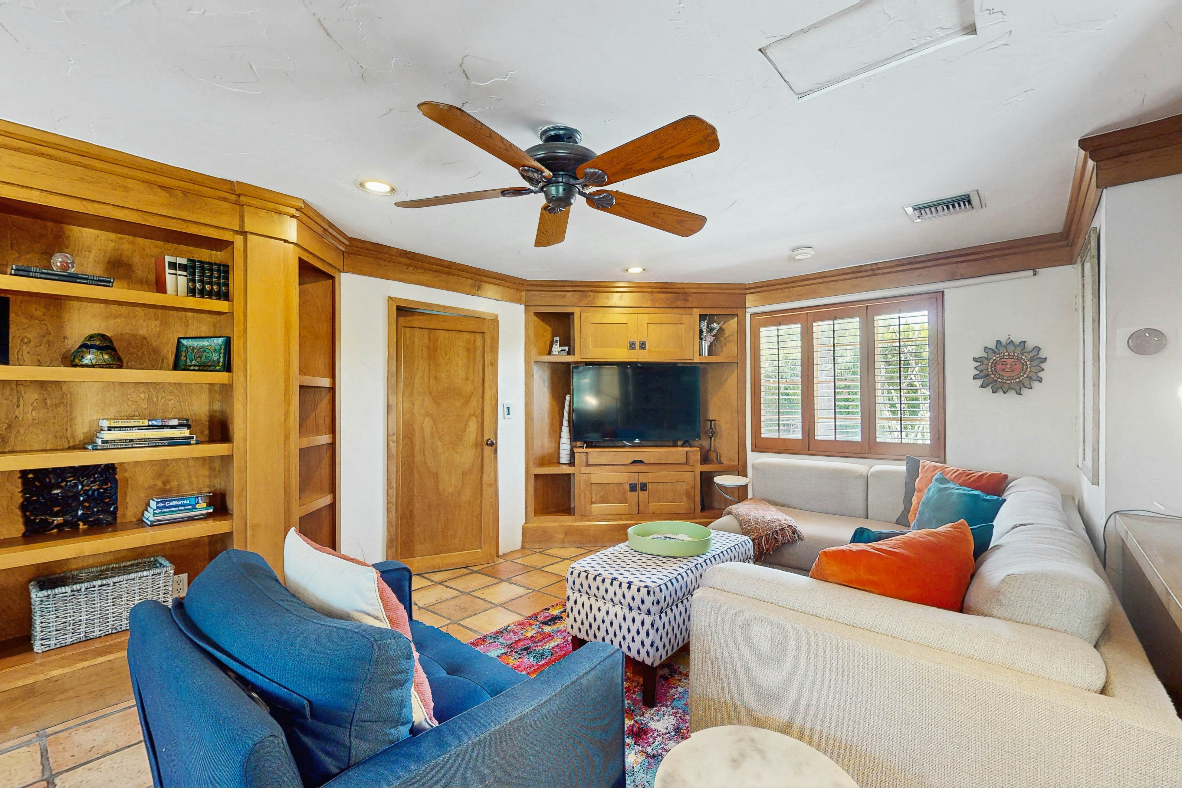 Spanish Hideaway - 4007