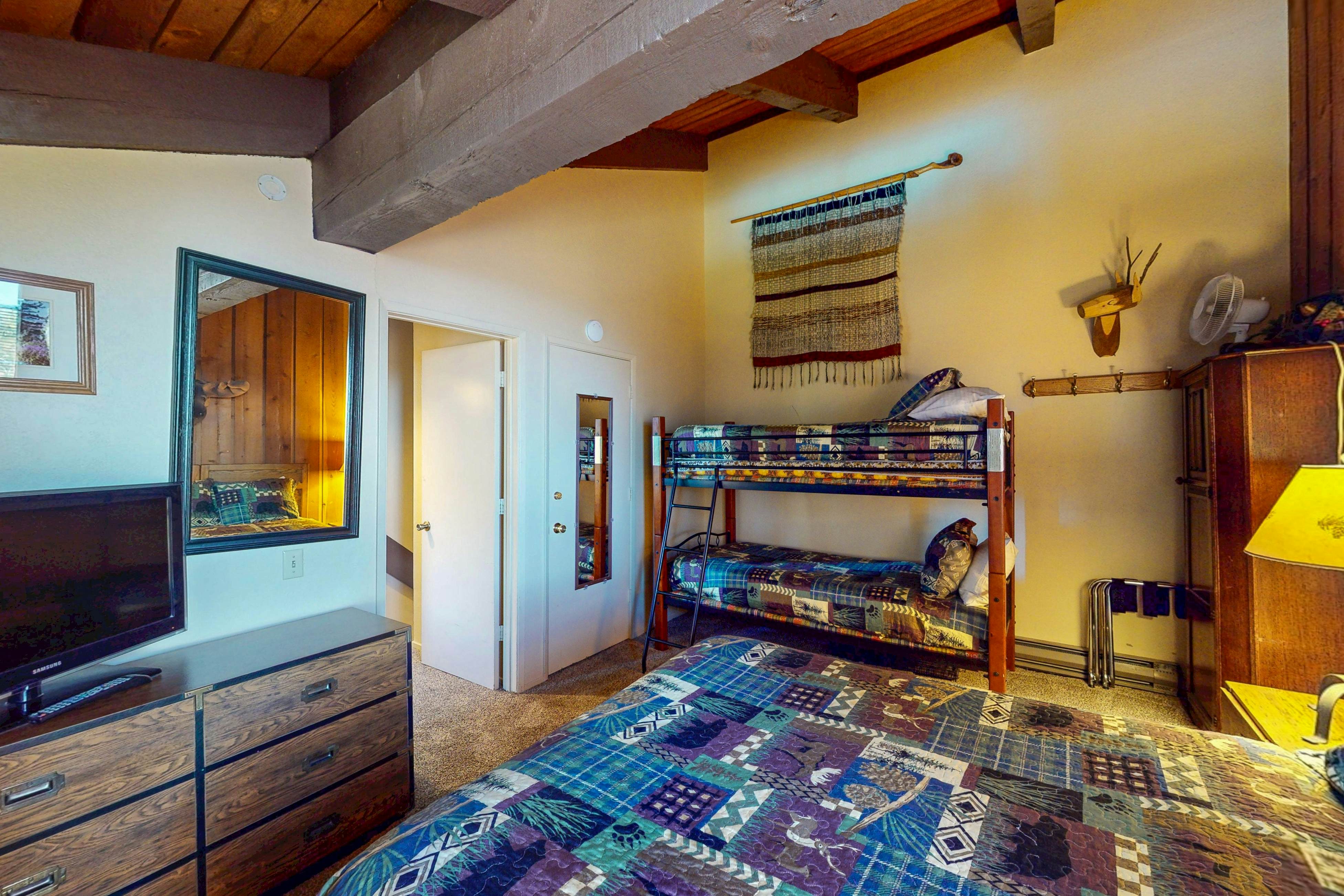 Mammoth Ski & Racquet 131 N